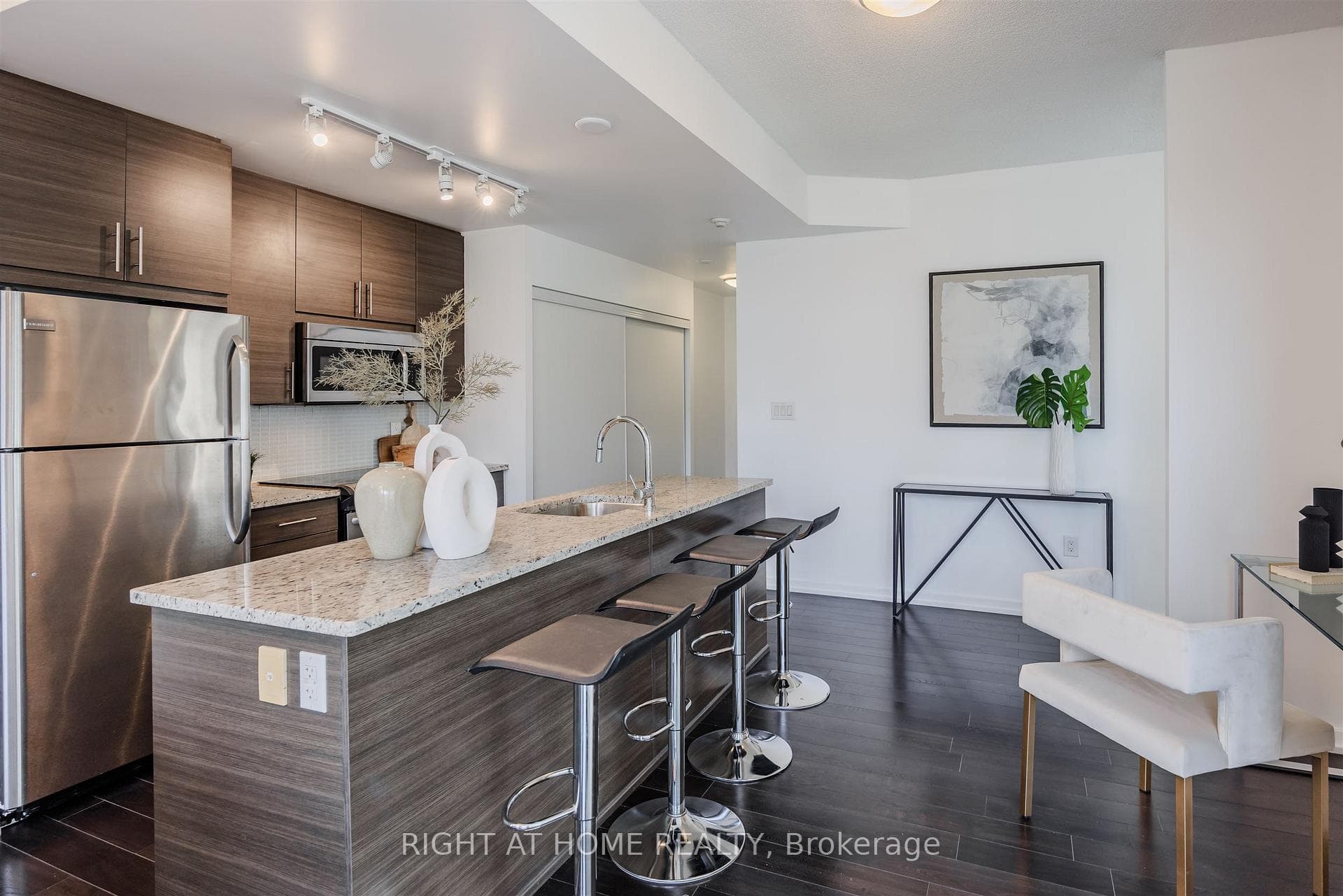 70 Forest Manor Road Unit 206 photo 10