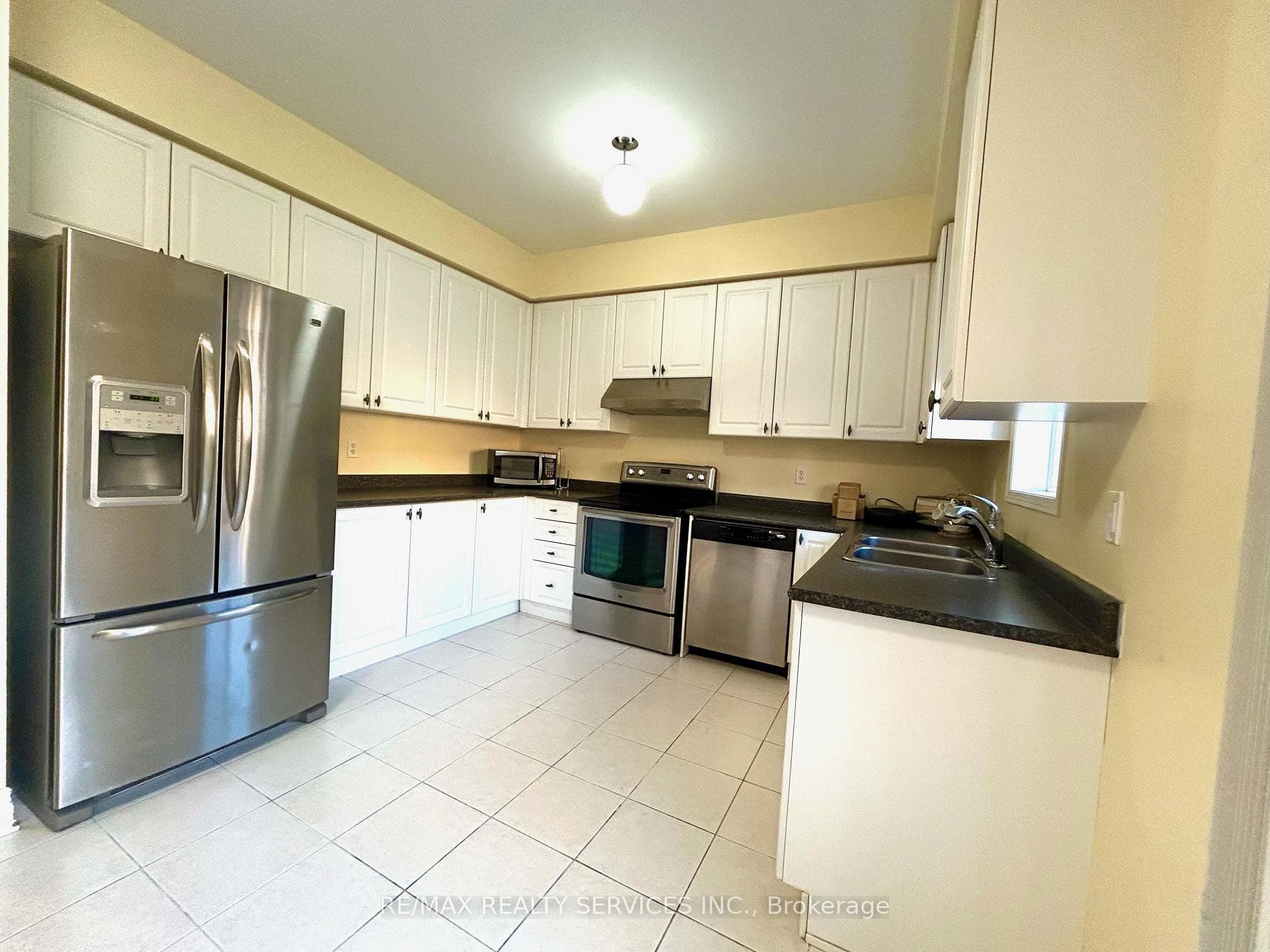 37 Abbotsbury Drive photo 11