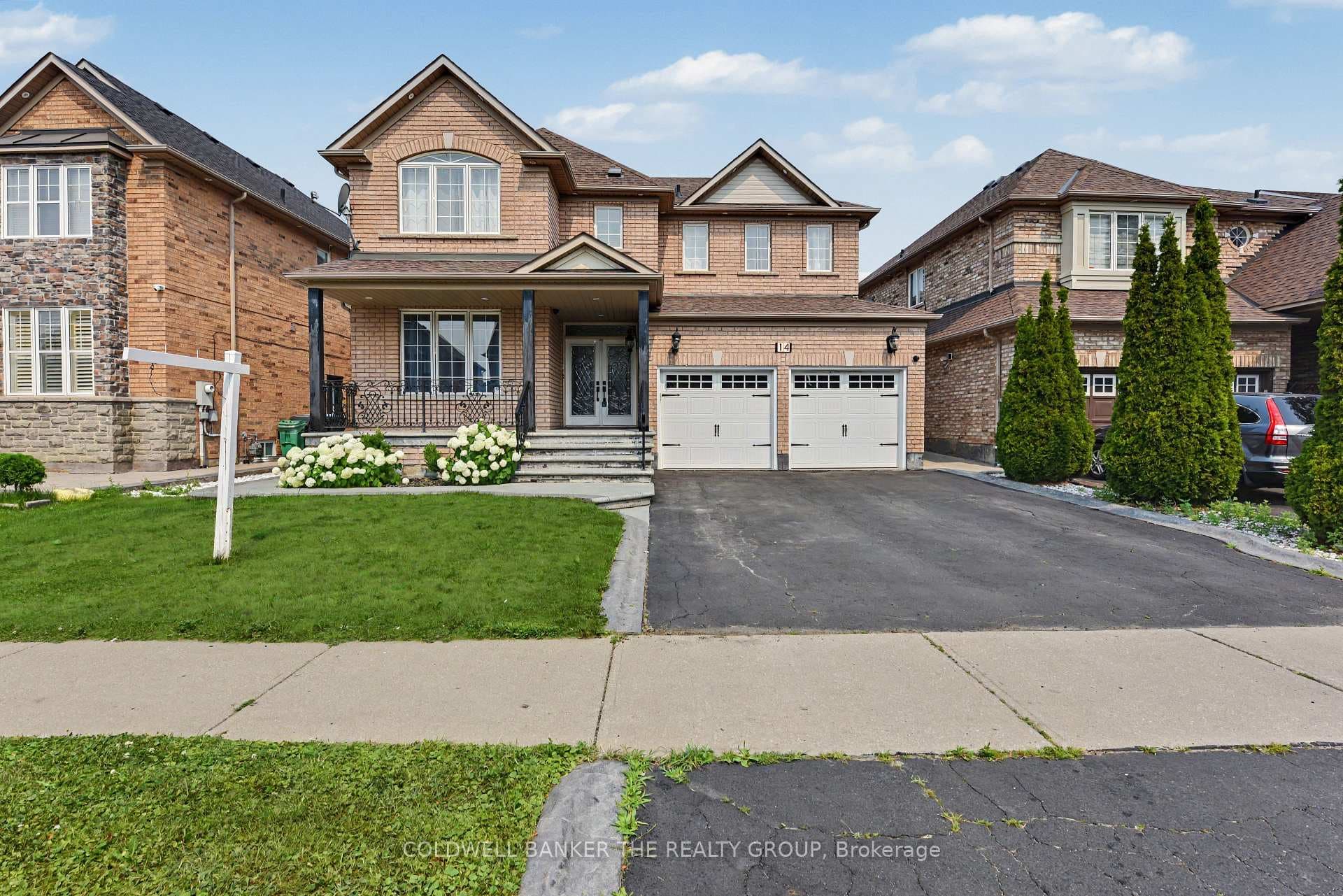 14 Bramtrail Gate photo 2