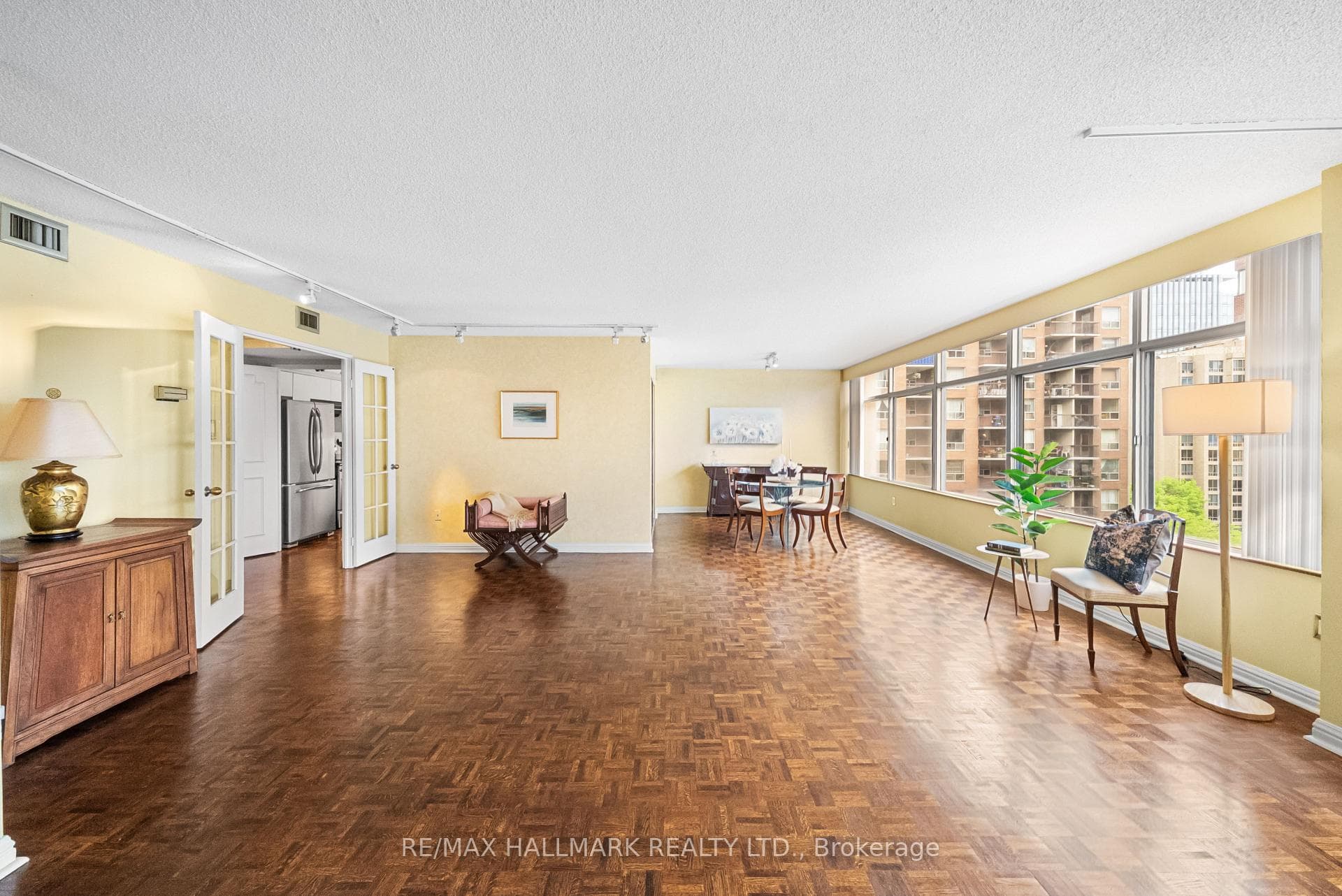 900 Yonge Street Unit 1101 photo 9