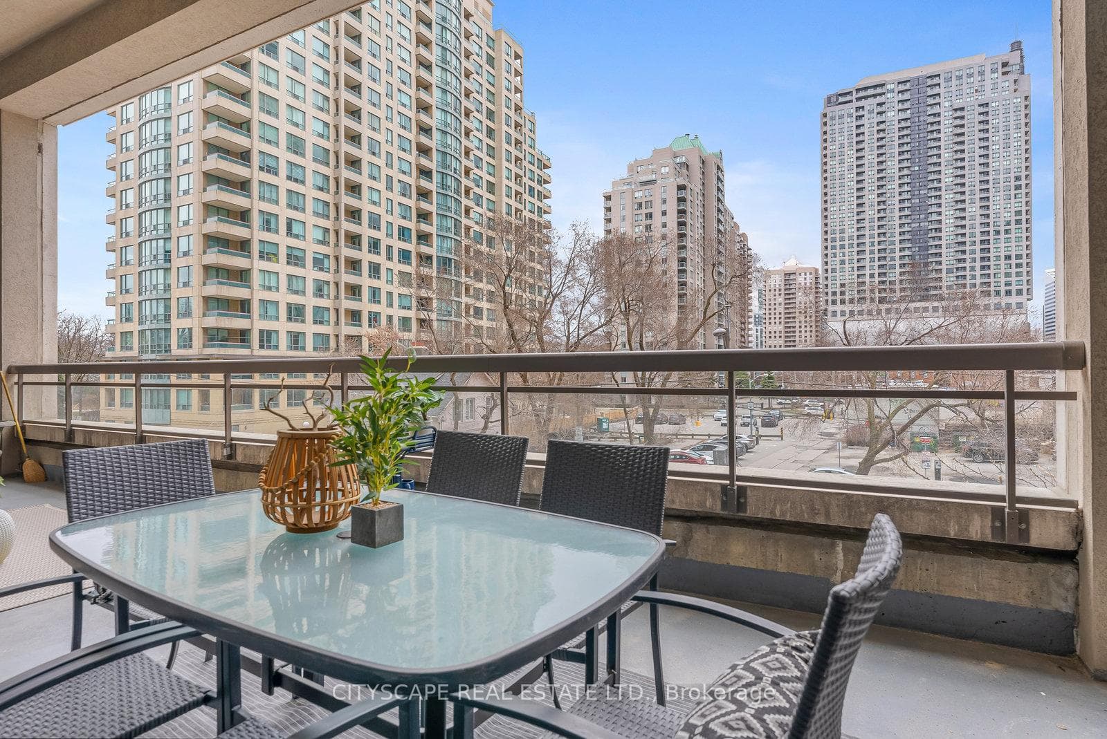 18 Parkview Avenue Unit 203 photo 16