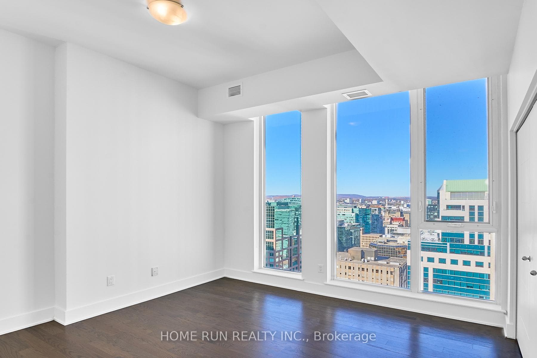 40 Nepean Street Unit 2703 photo 17