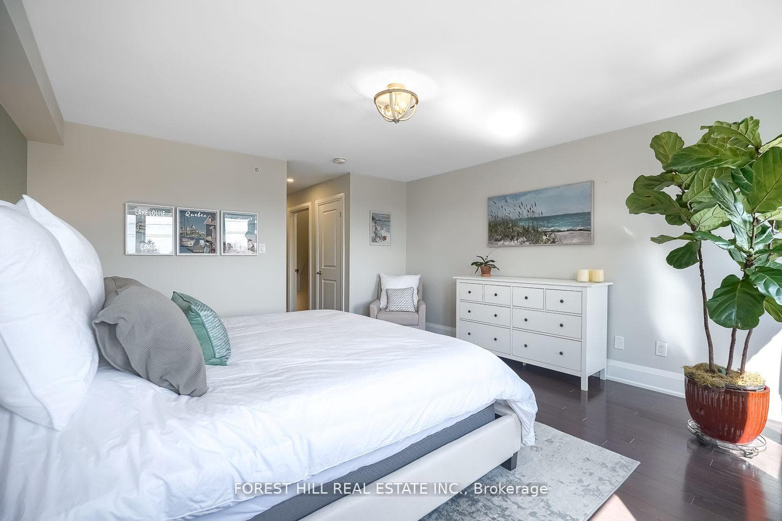 1548B Kingston Road photo 38
