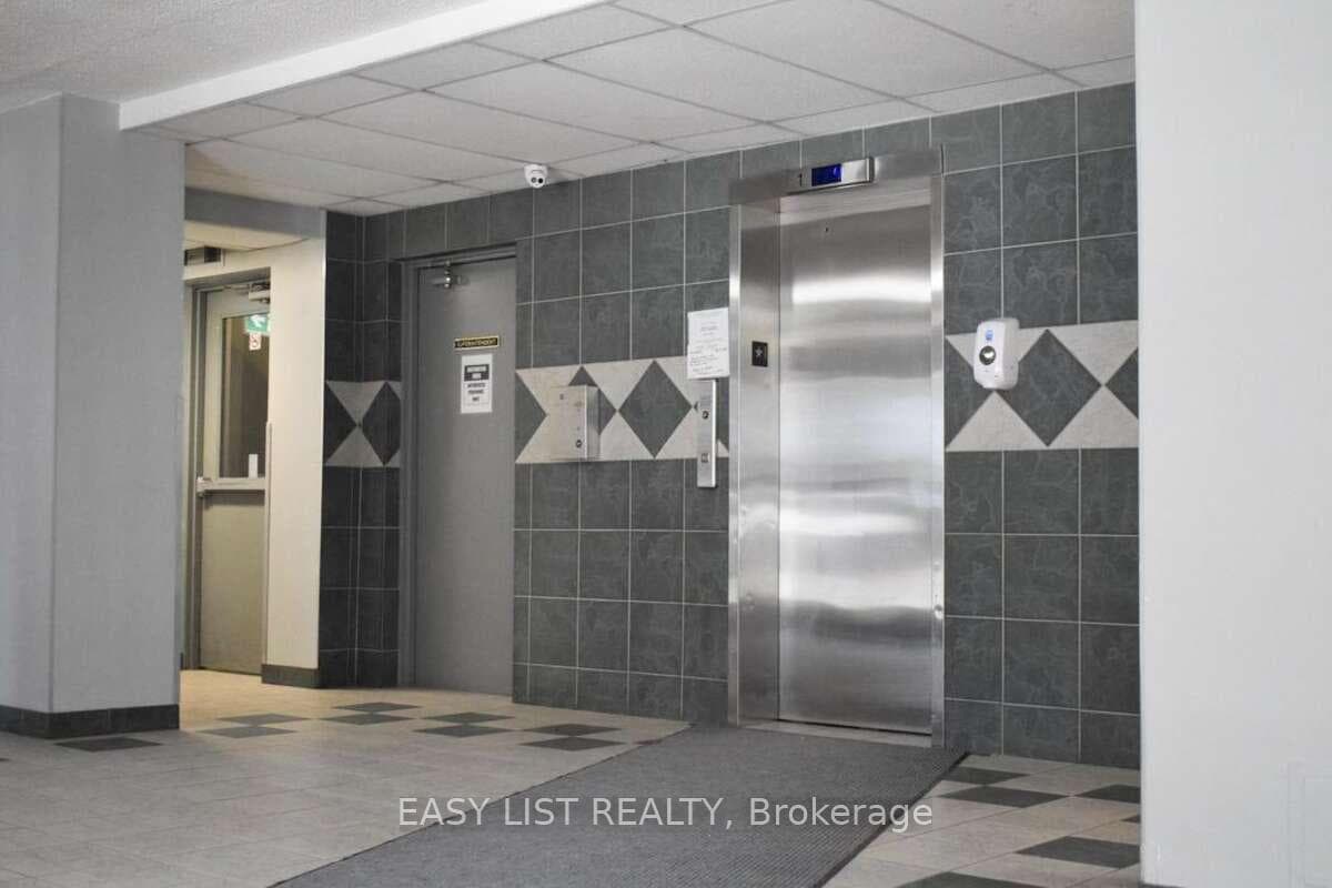 936 Glen Street Unit 516 photo 2