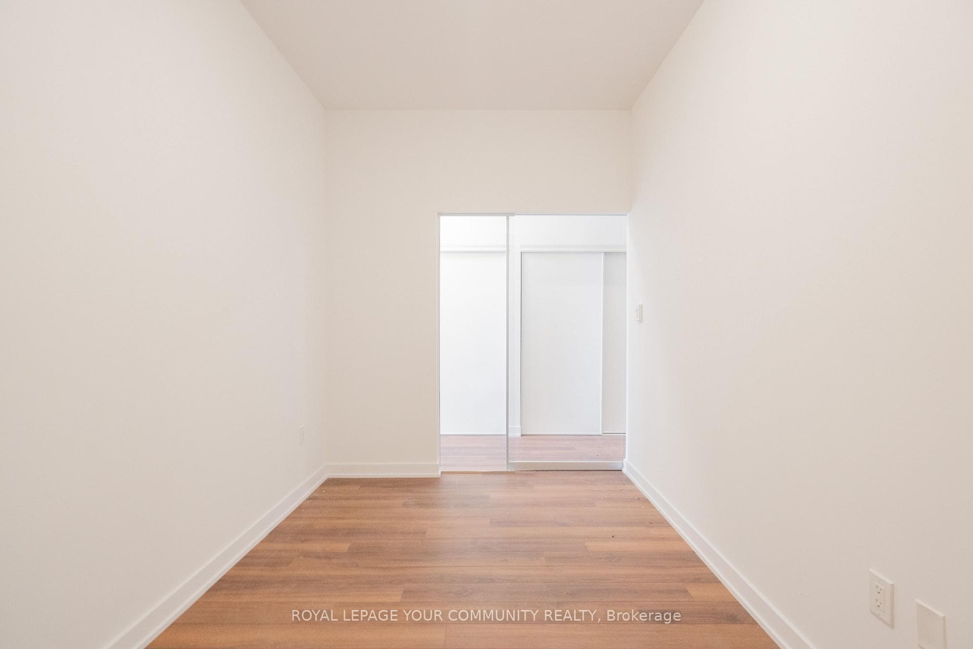 2433 Dufferin Street Unit 611 photo 11
