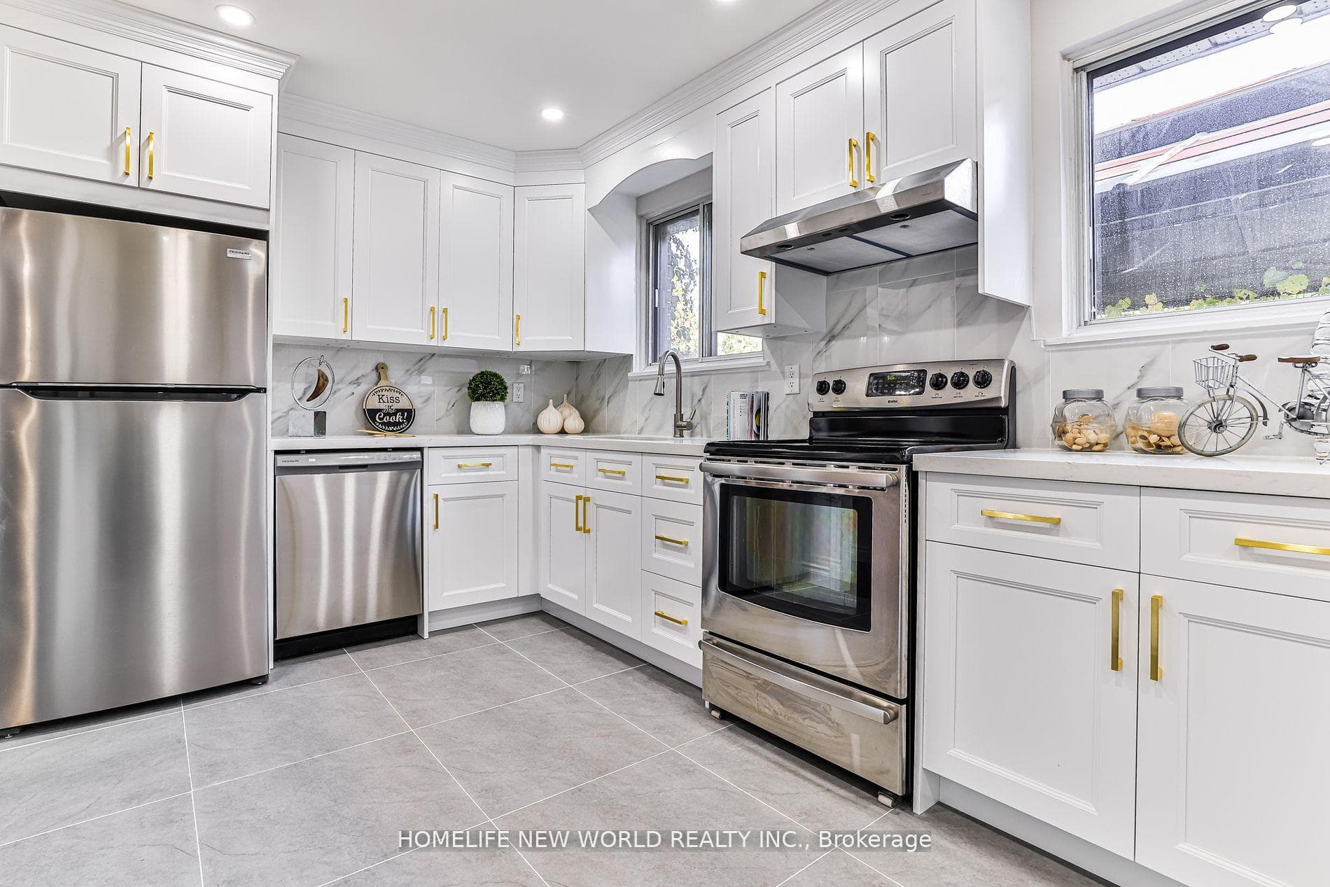 67 Georgina Drive photo 9