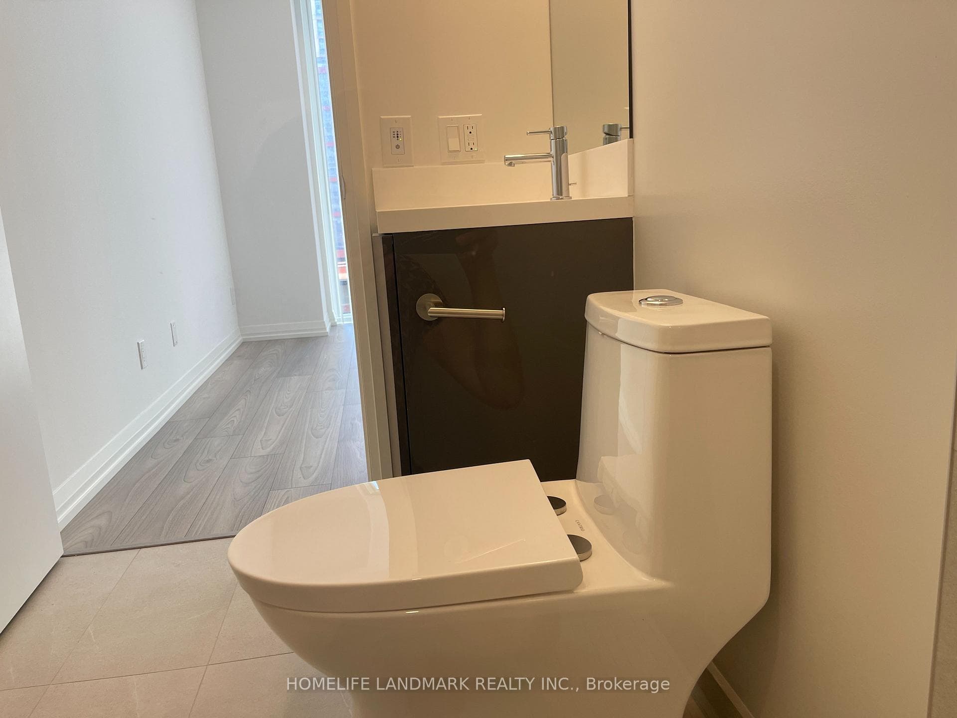 400 King Street Unit 604 photo 13
