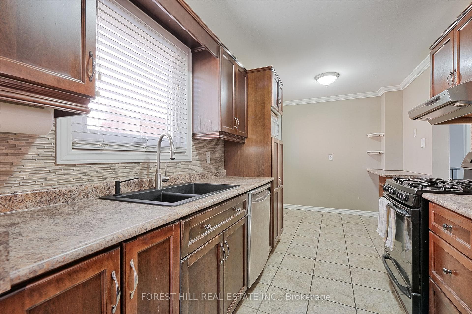 17 Rushmore Crescent photo 12