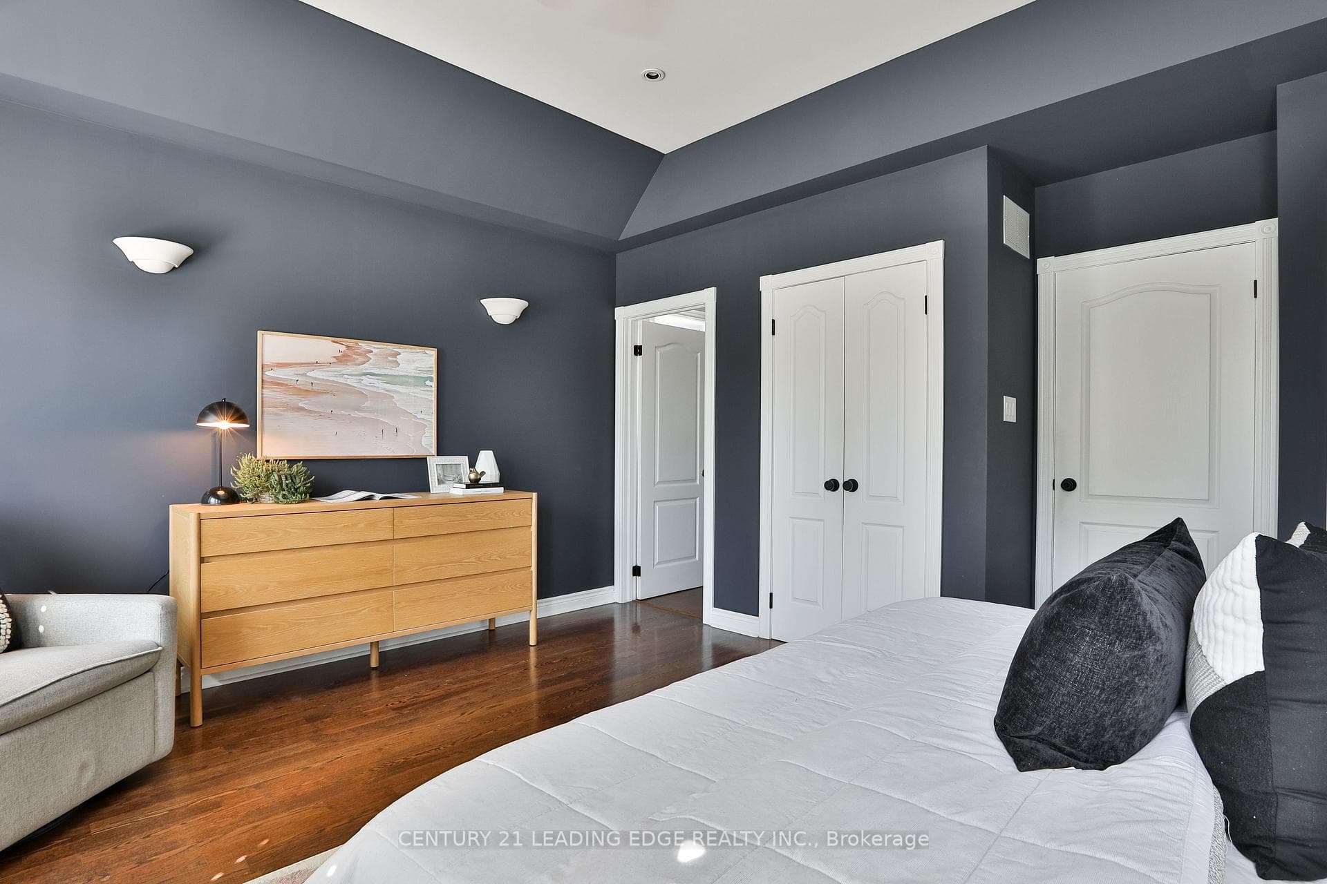 39 Ferrier Avenue photo 35