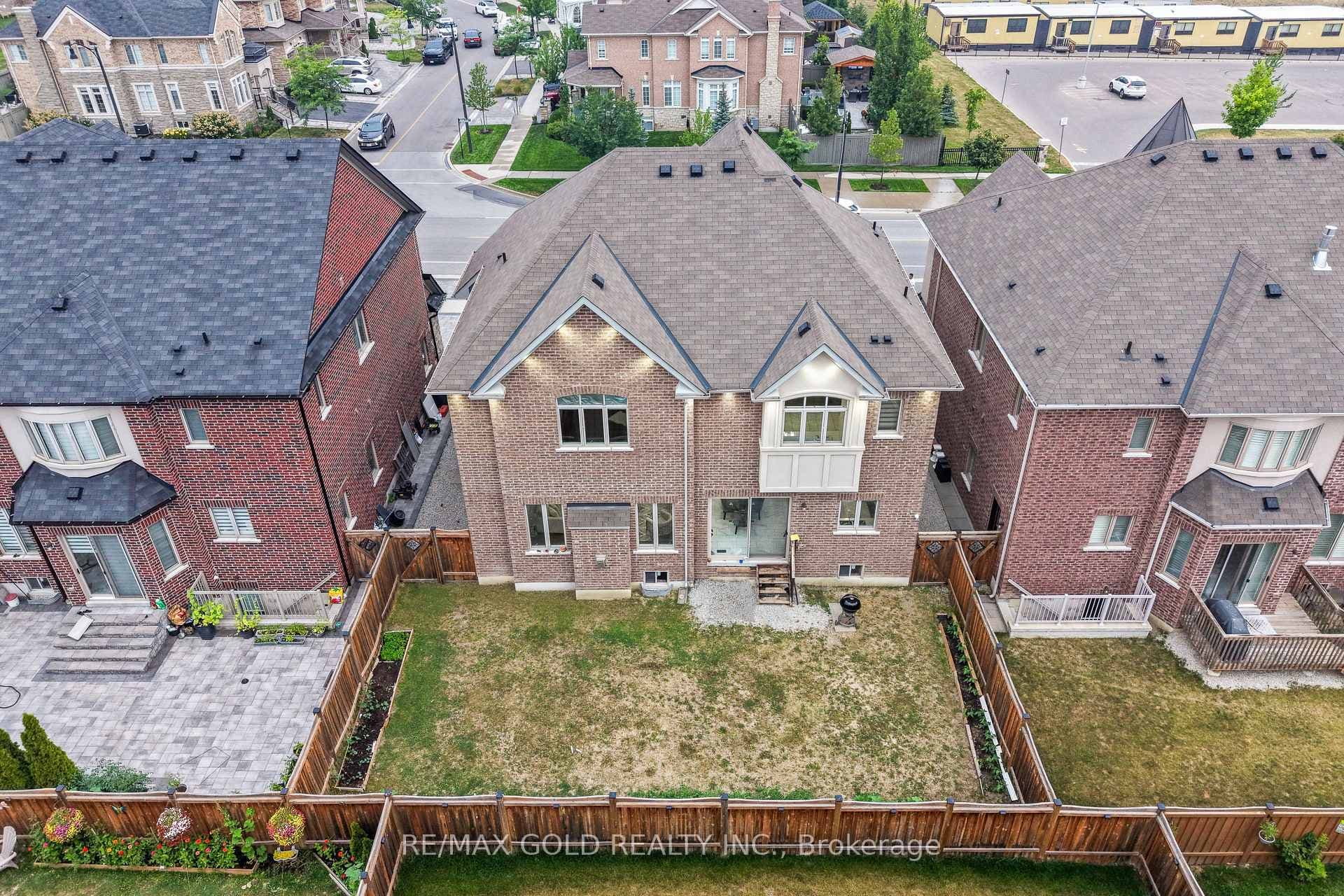 73 Squire Ellis Drive photo 28