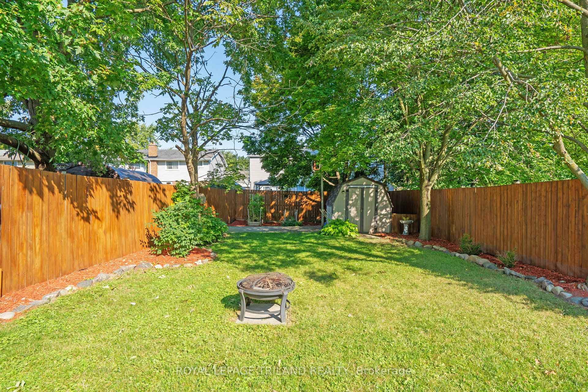 1289 Jalna Boulevard photo 25
