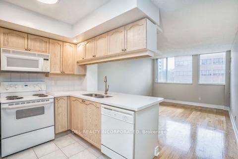 5 Northtown Way Unit 303 photo 2