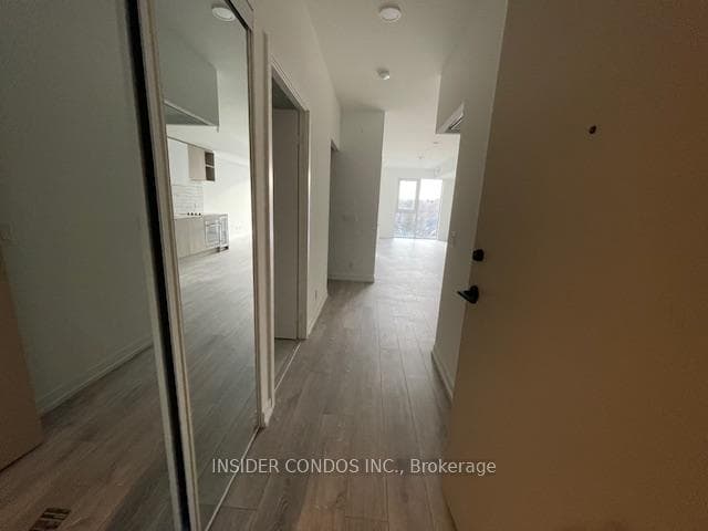 2020 Bathurst Street Unit 503 photo 4