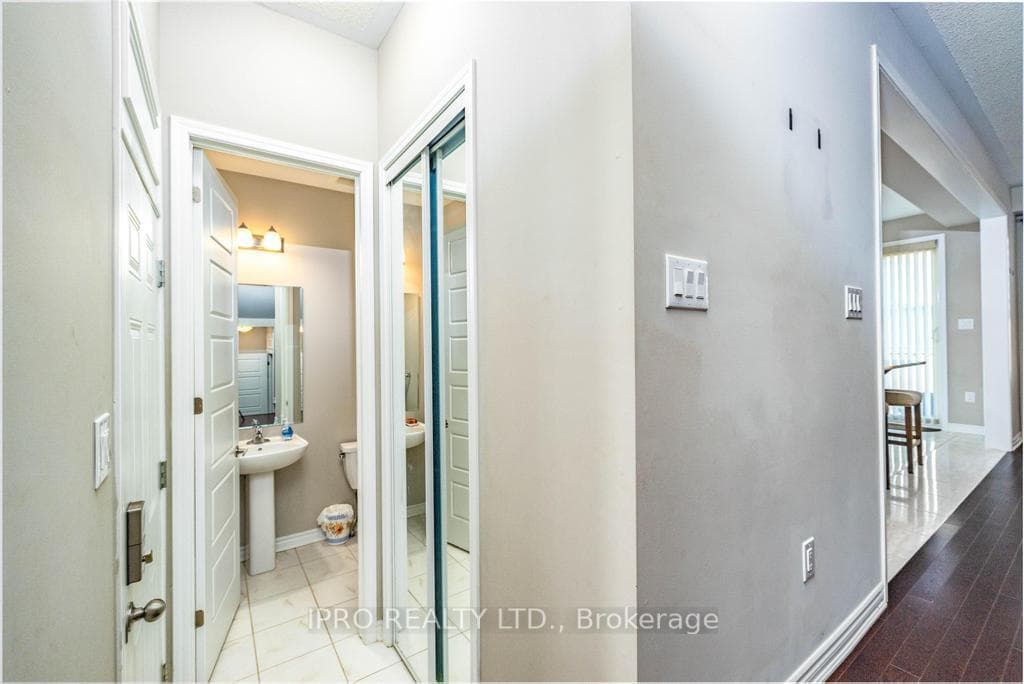 1343 Rose Way photo 9