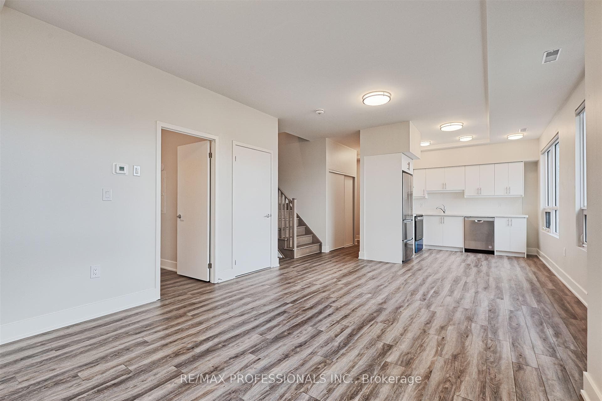 62 Dixfield Drive Unit 103 photo 6