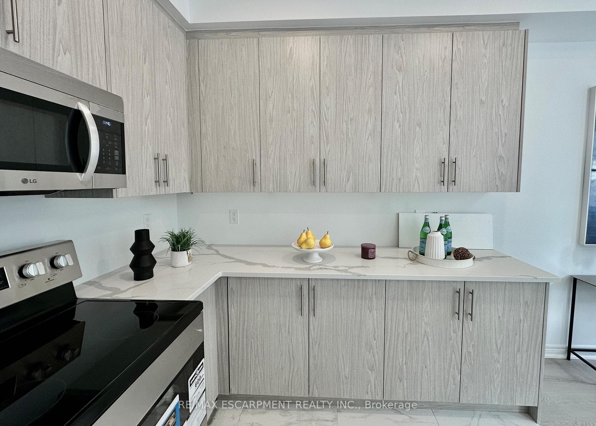 15 DAVINCI Boulevard photo 16