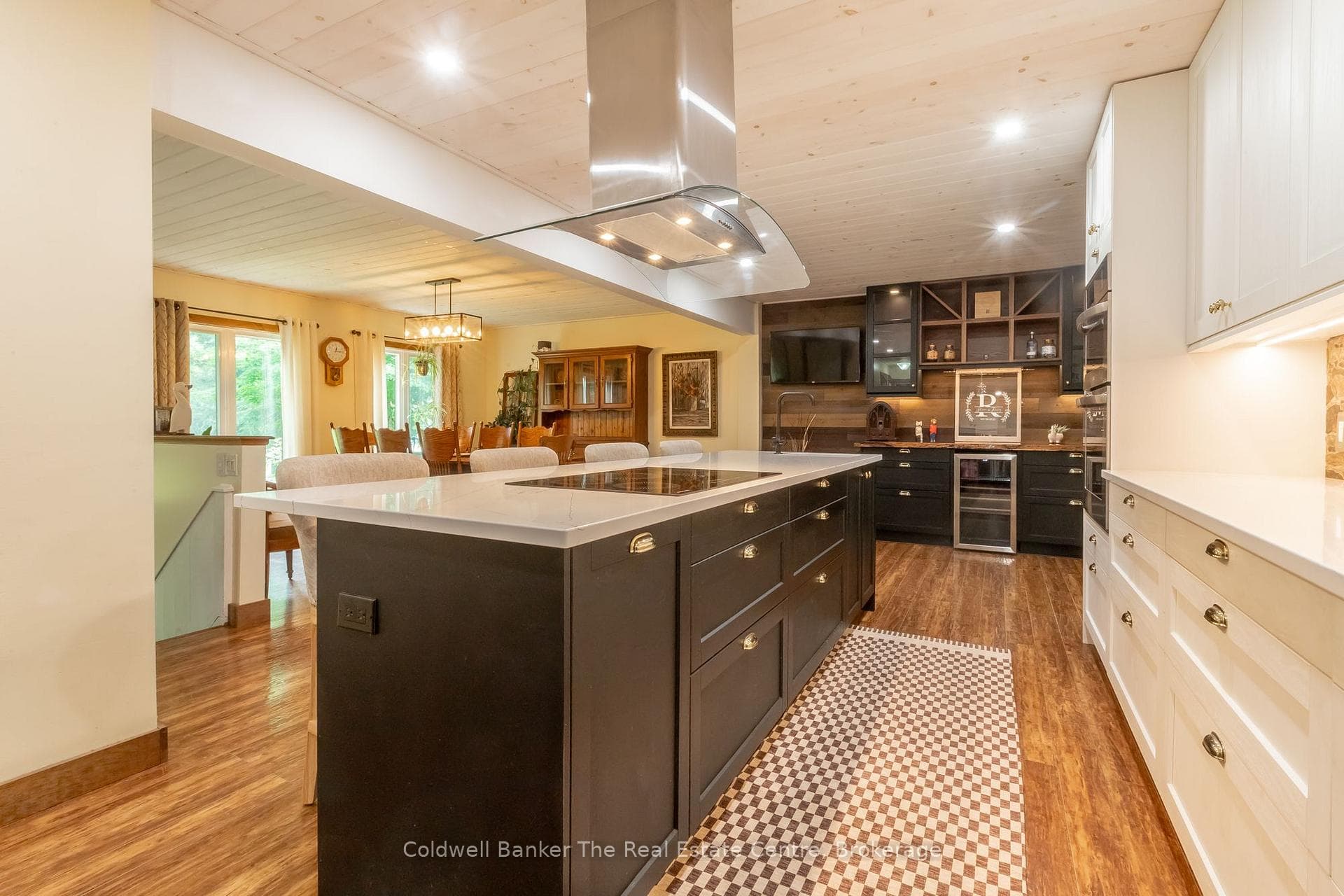 78 Glencairn Crescent photo 13