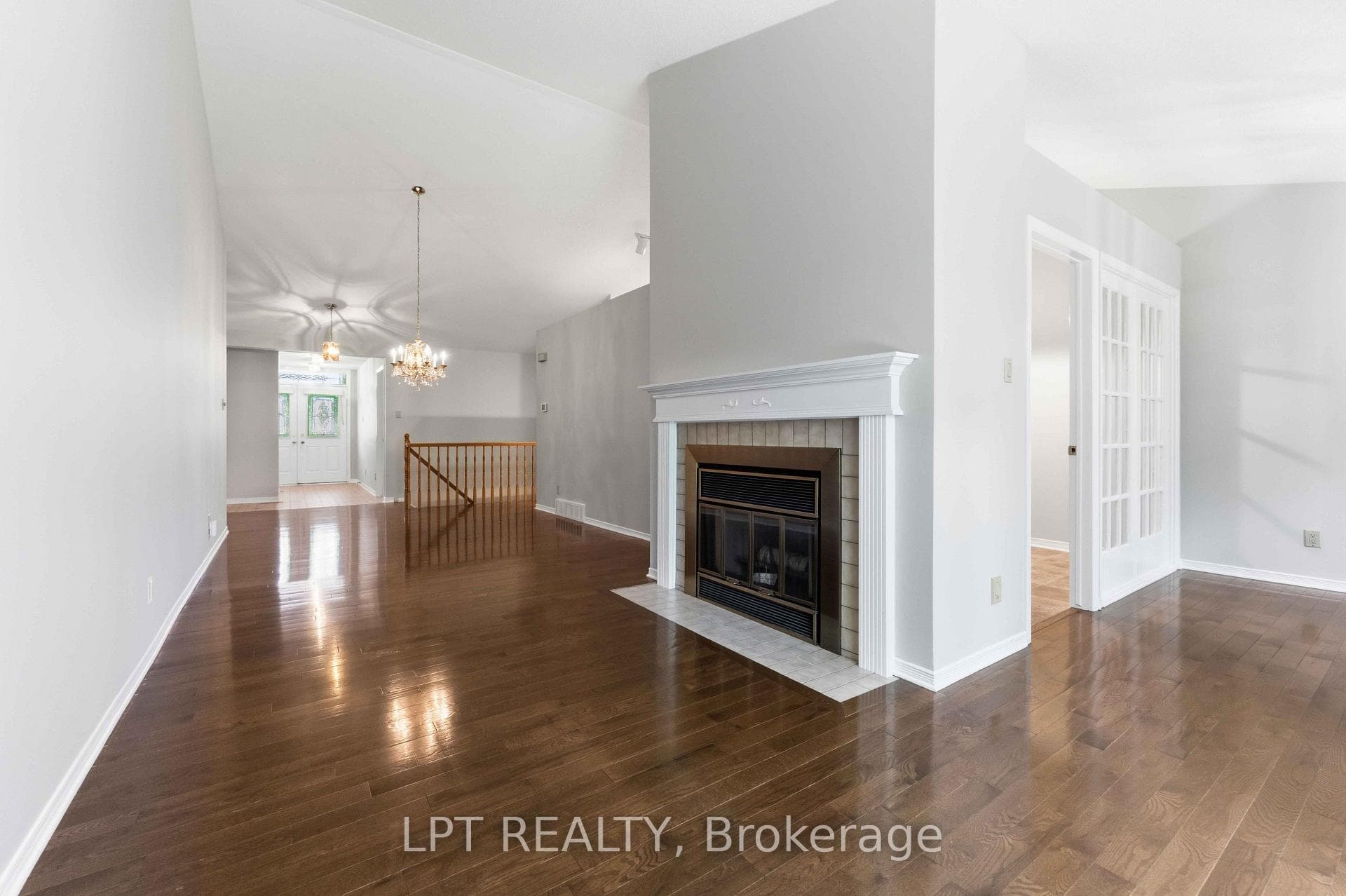 24 Grand Cedar Court Unit 40 photo 6