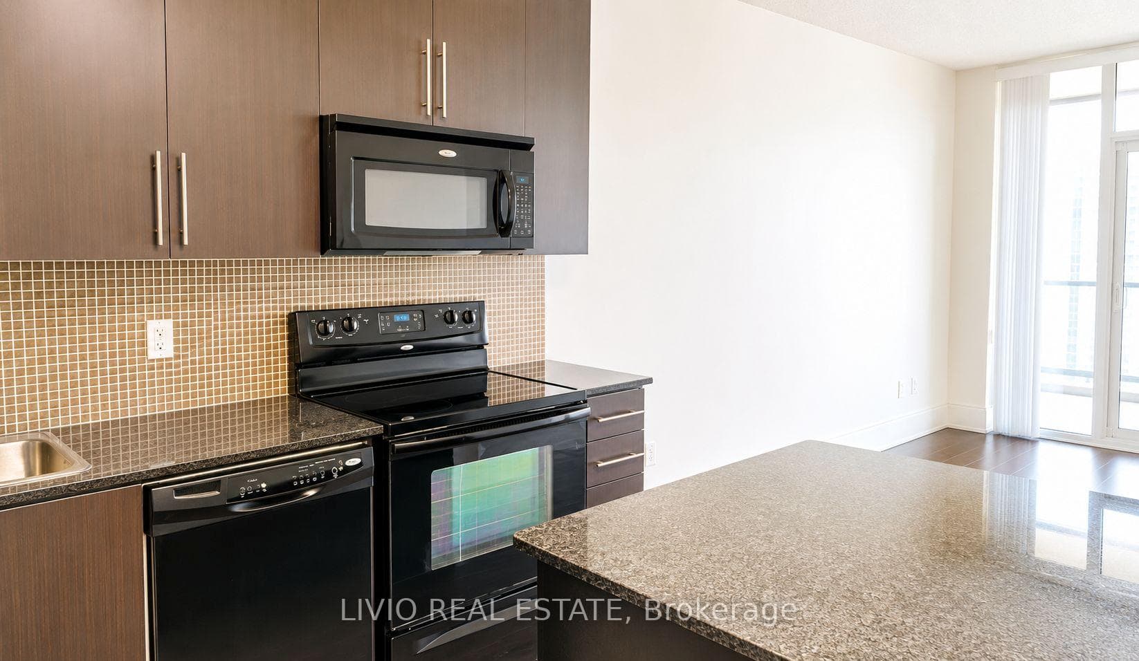 330 BURNHAMTHORPE Road Unit 1406 photo 5