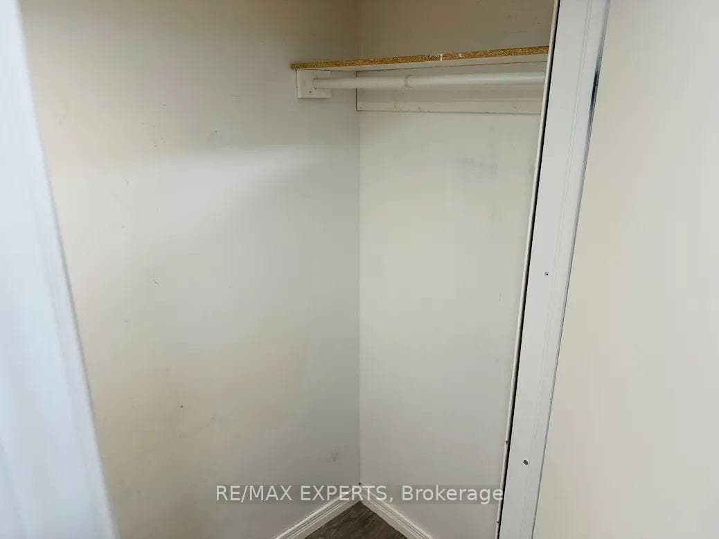 117 Baffin Crescent photo 24