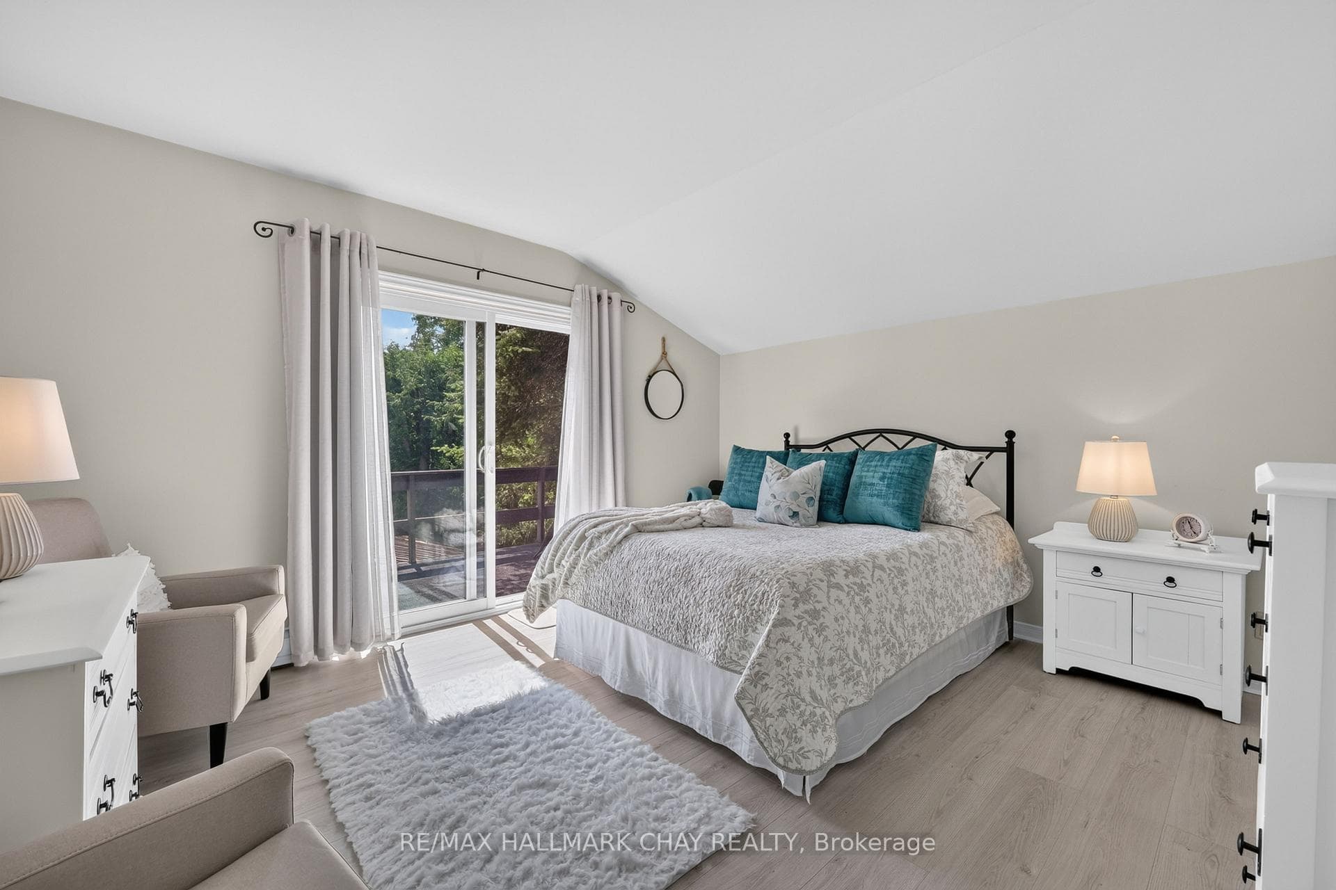 2289 Lakeshore Road photo 43