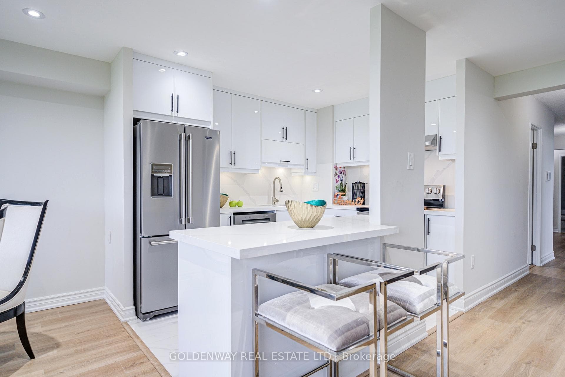 100 Leeward Glenway Unit 1103 photo 10