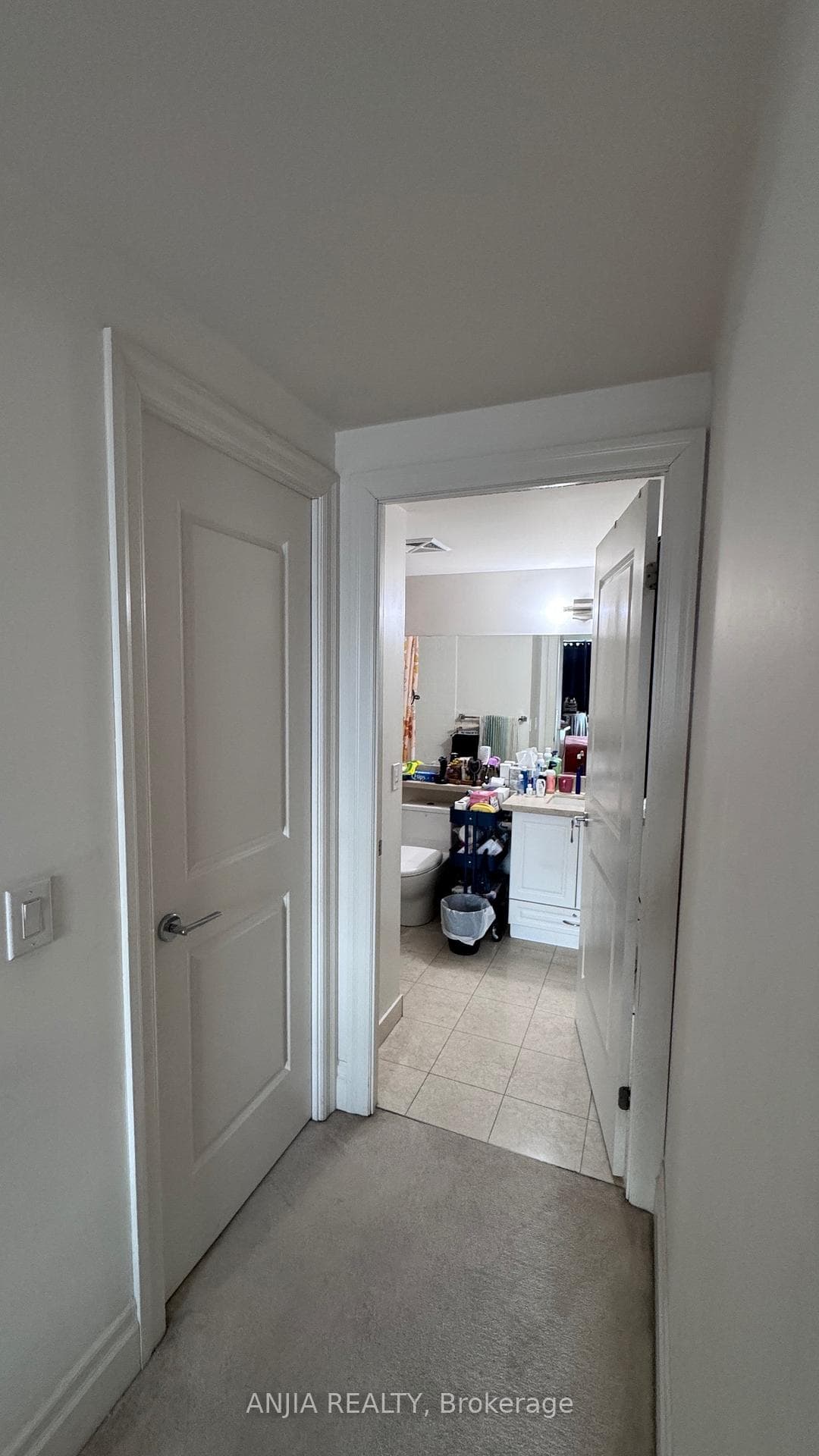 21 Upper Duke Crescent Unit 608 photo 7