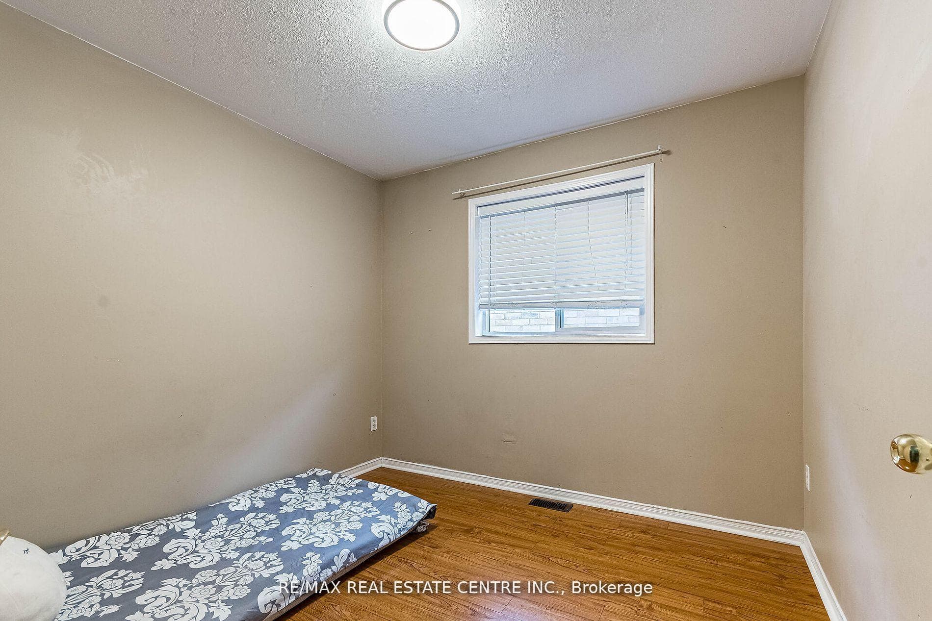 45 Commodore Drive photo 21