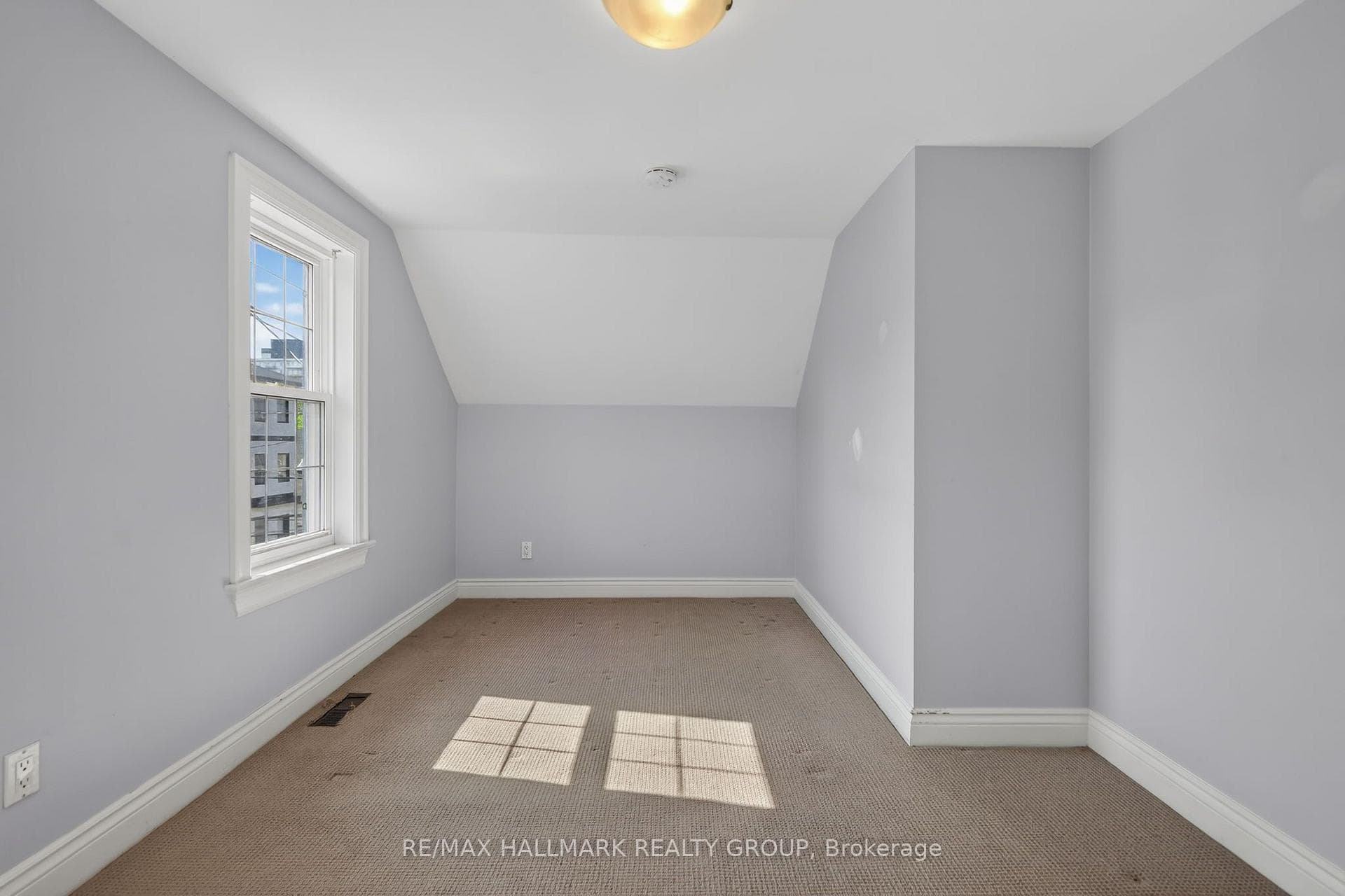 115 Sherbrooke Avenue photo 25