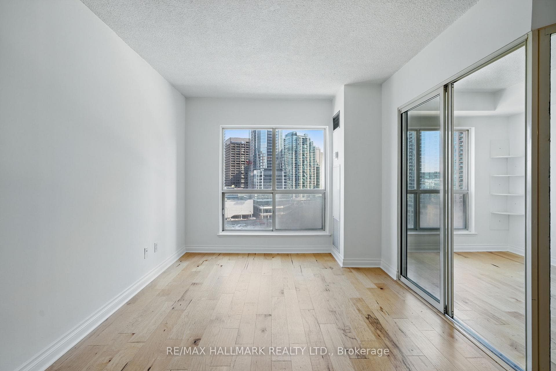 25 The Esplanade N/A Unit 1320 photo 9