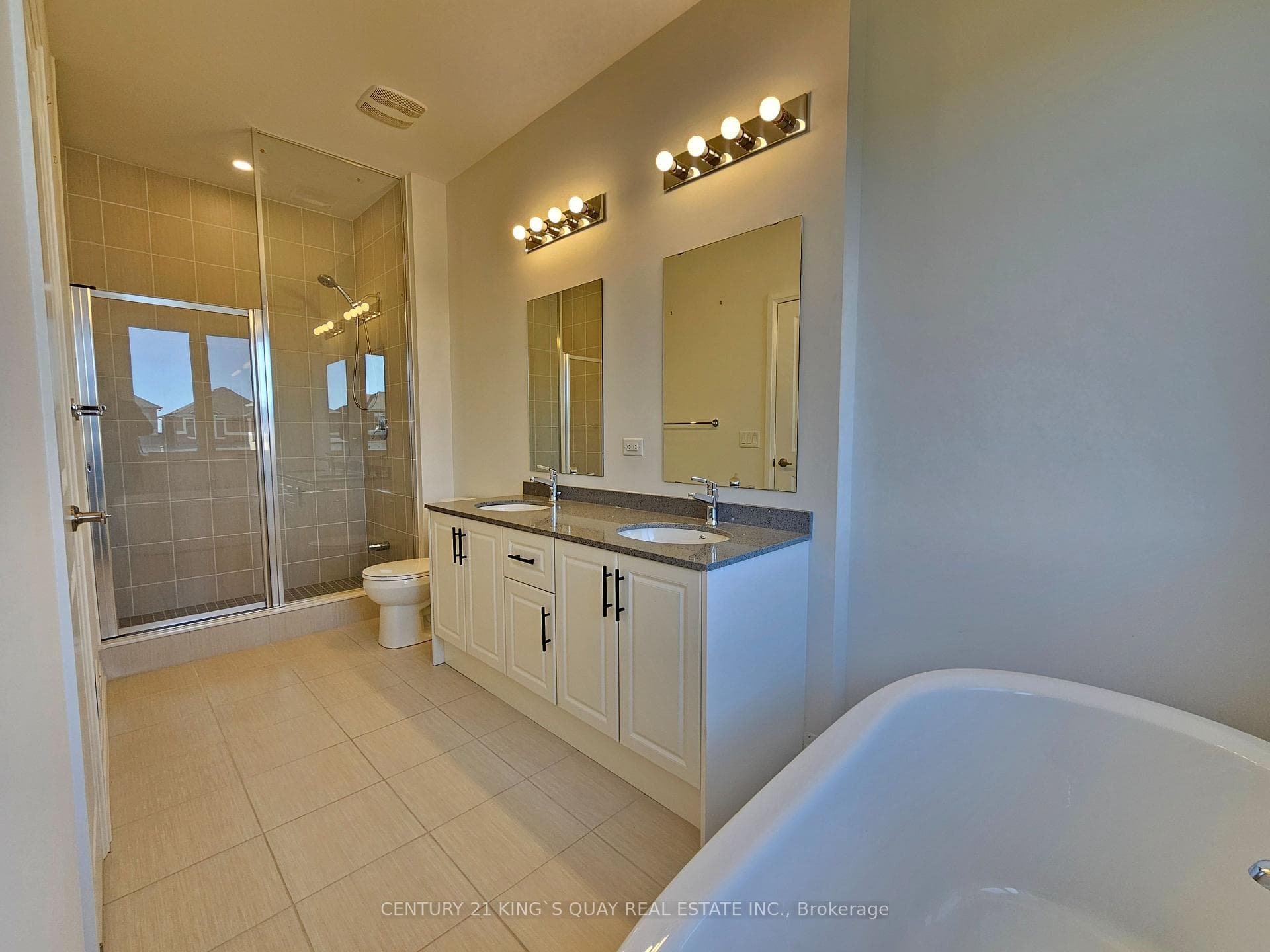 103 Schmeltzer Crescent photo 18
