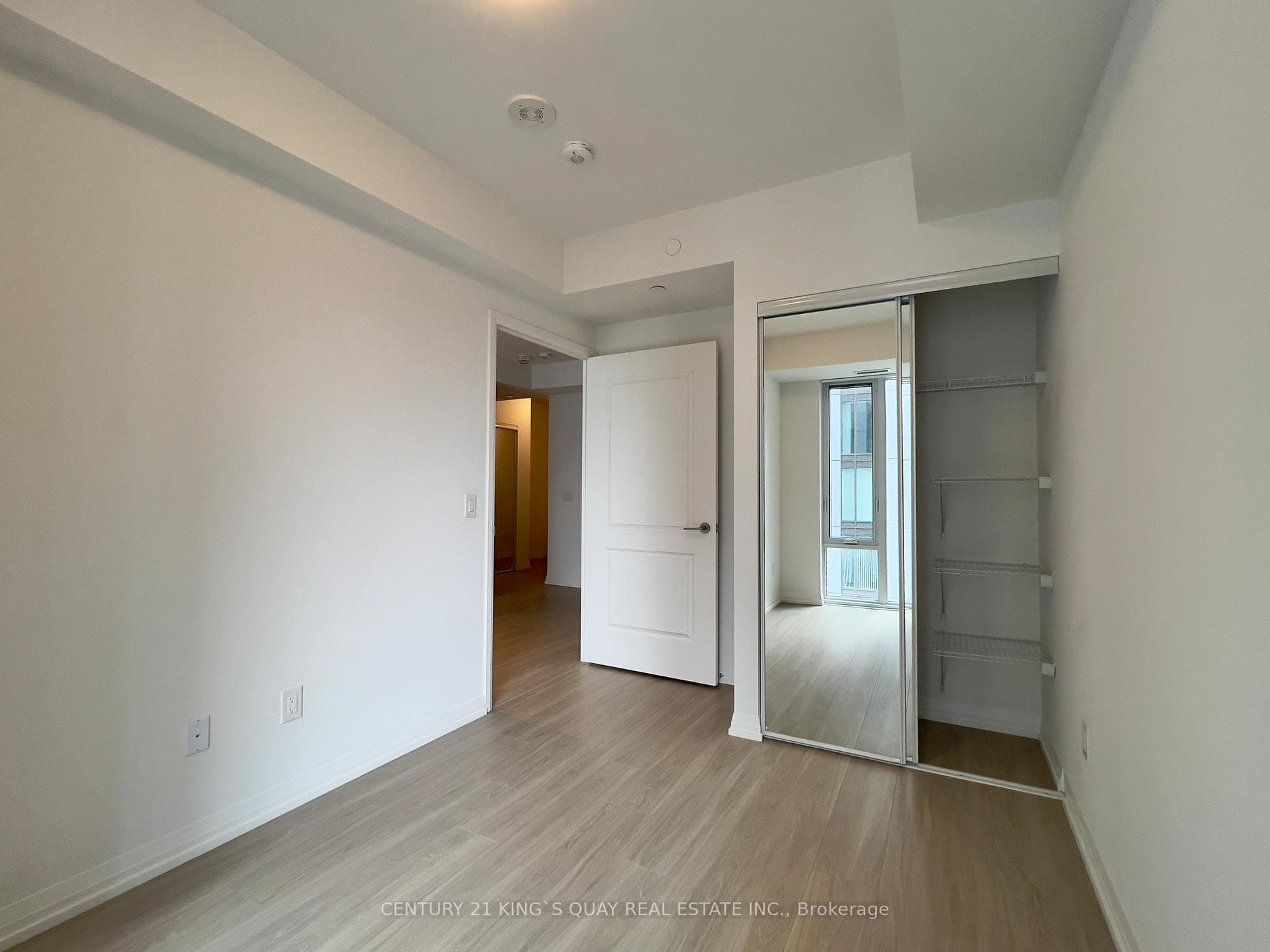 28 Widmer Street Unit 3320 photo 6