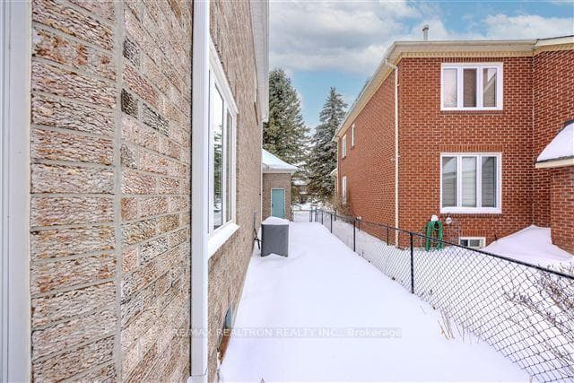 881 Lockwood Circle photo 40