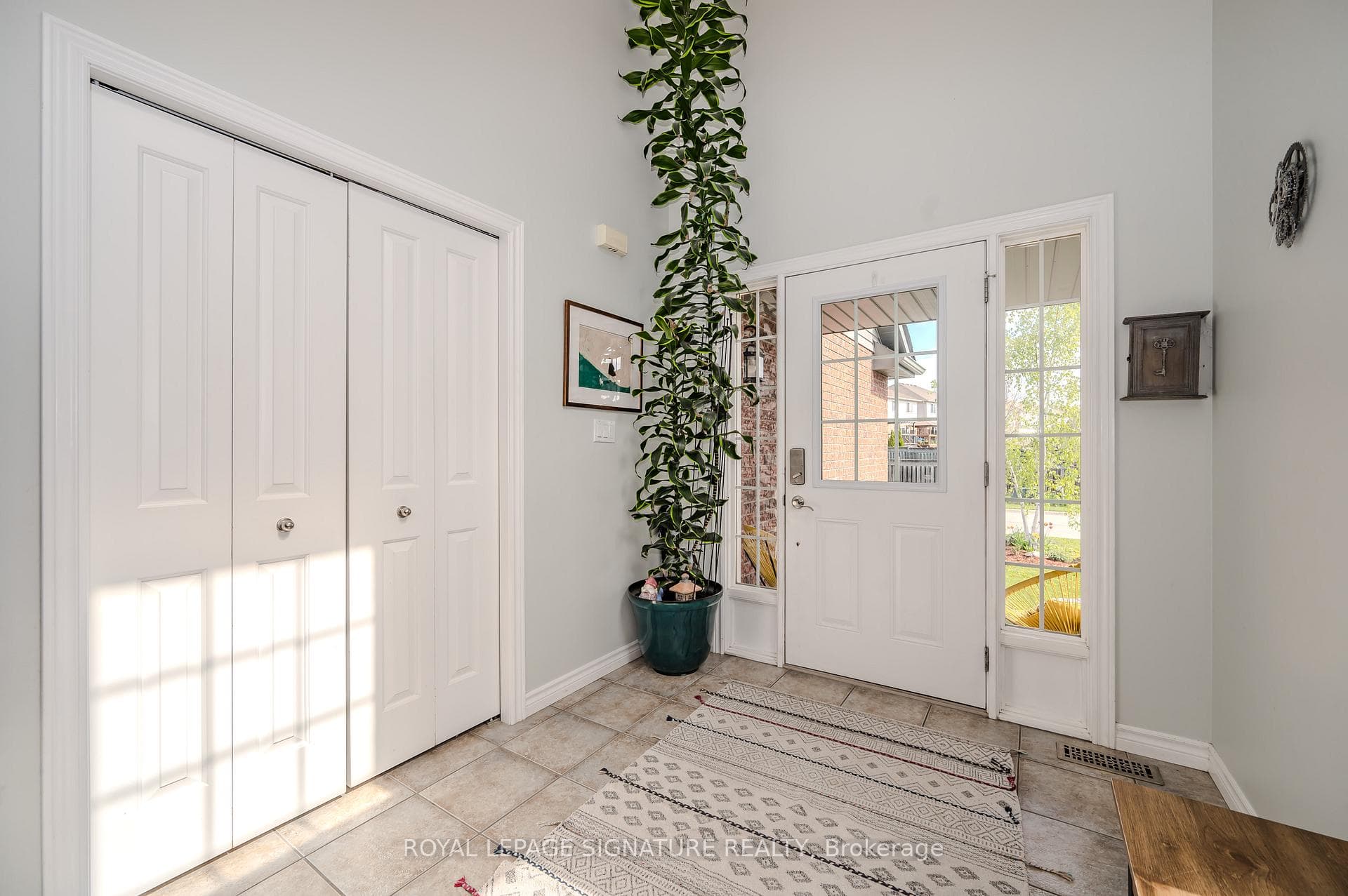 38 Hebert Street photo 3