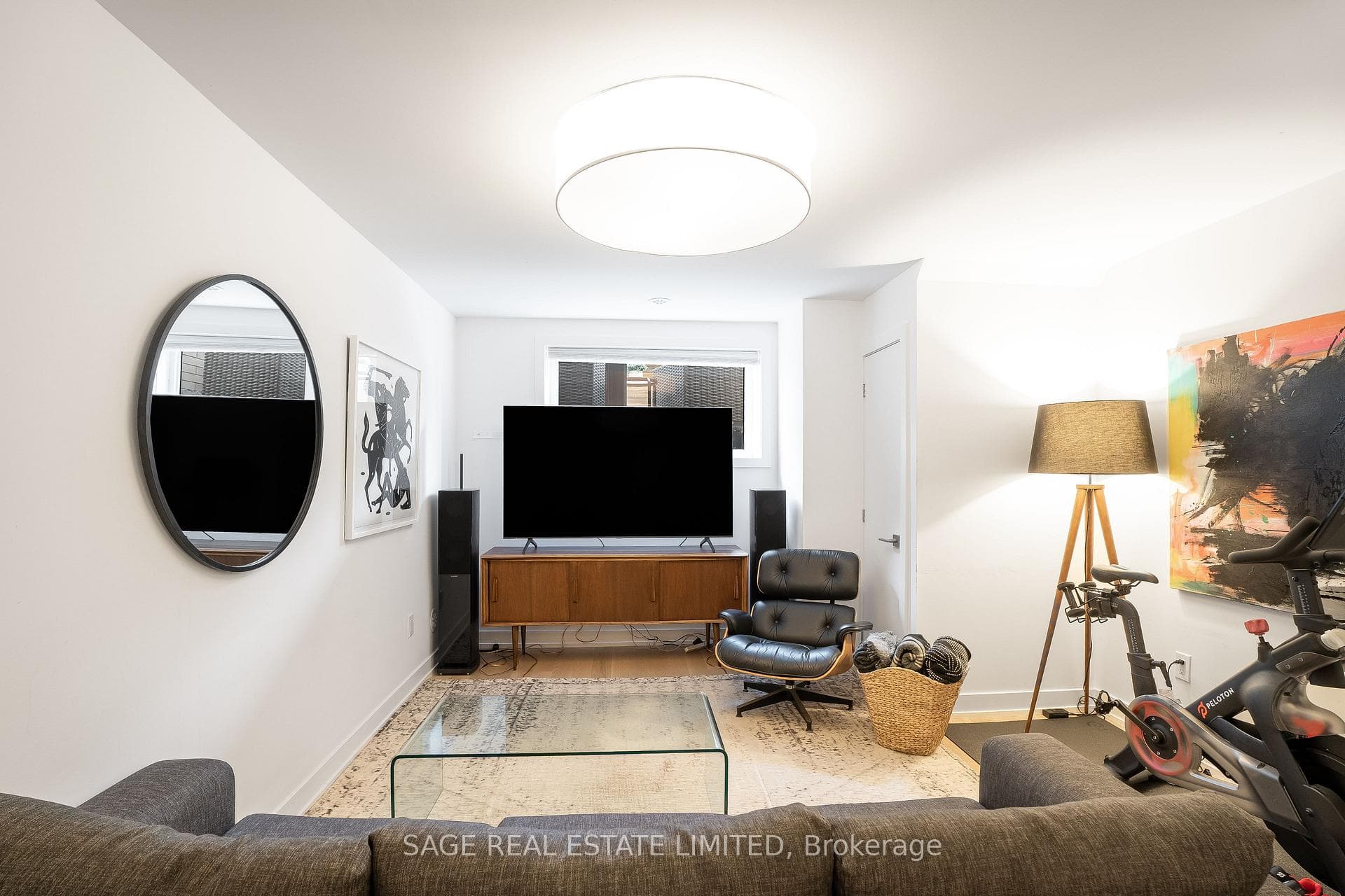 38 Perth Avenue photo 36