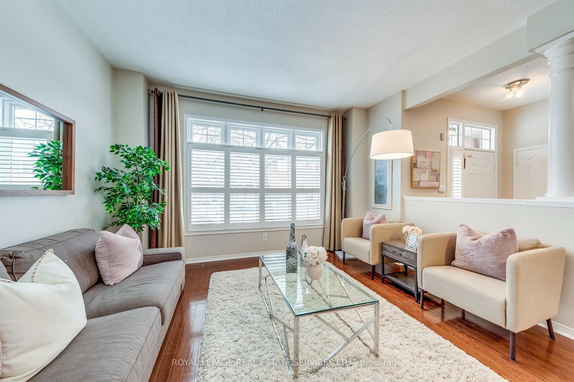 223 Lexington Road photo 3