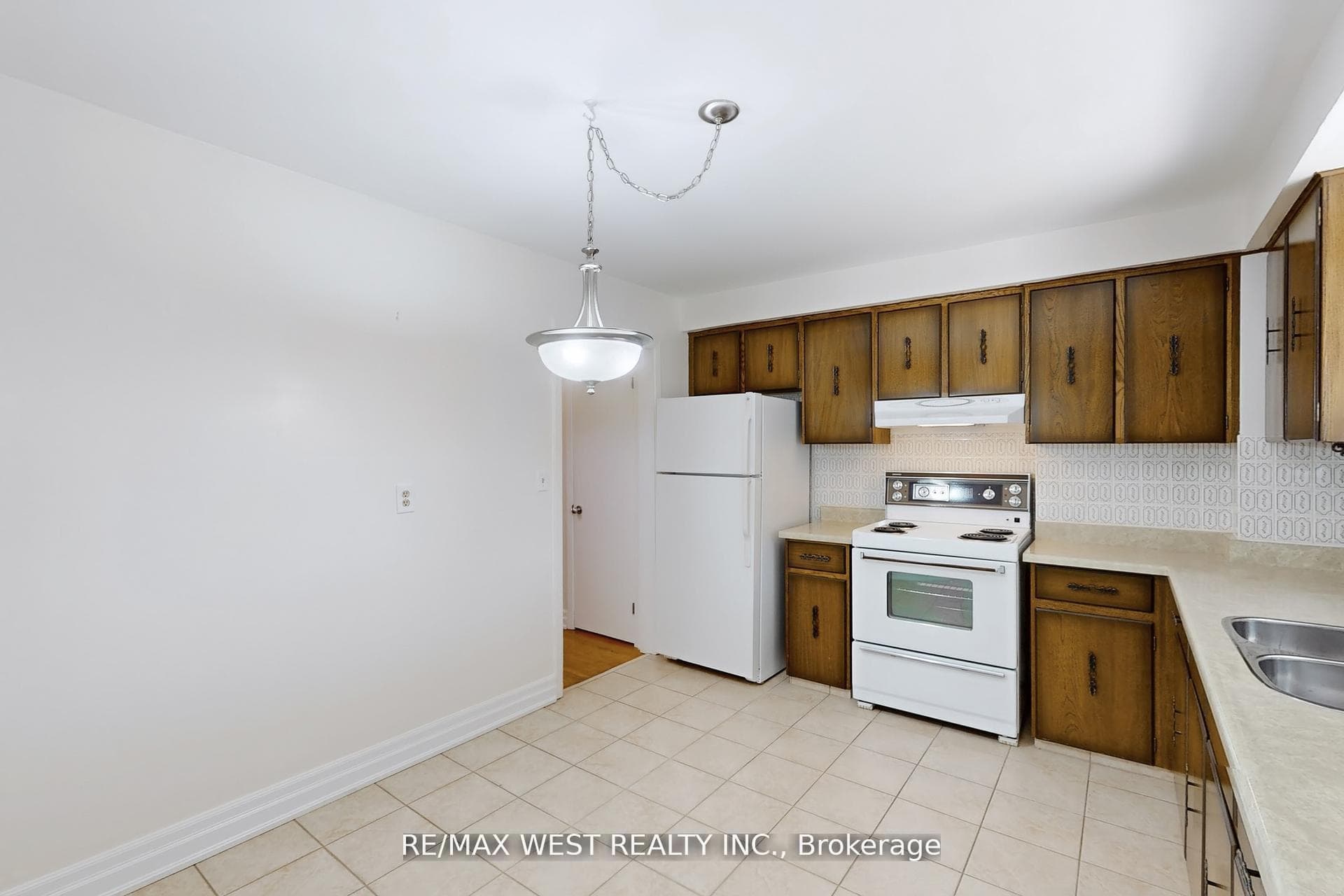 304 Concord Avenue photo 18