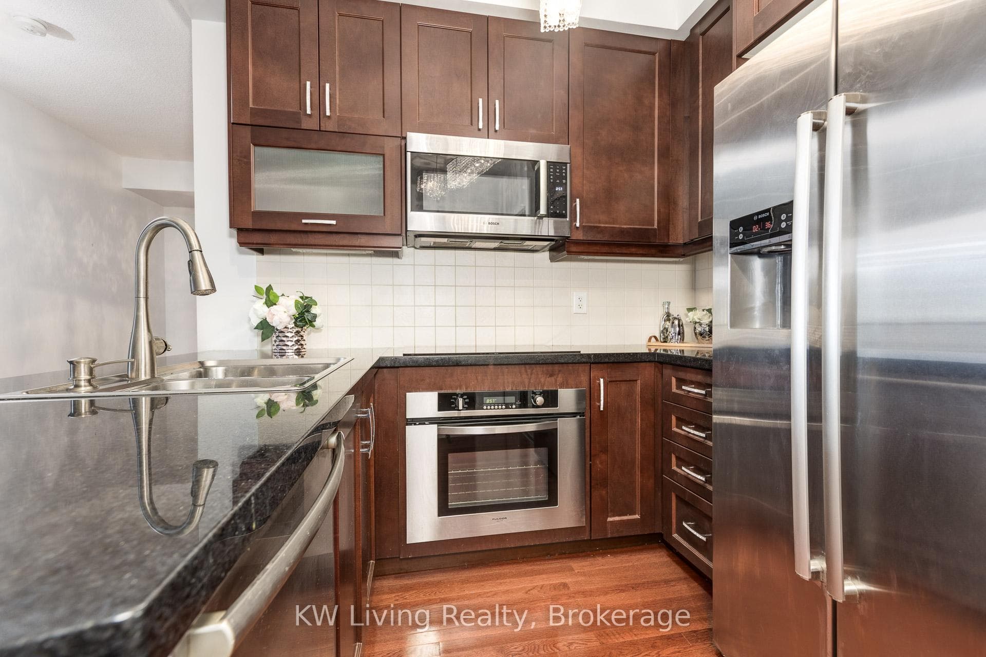 35 Balmuto Street Unit 1410 photo 2