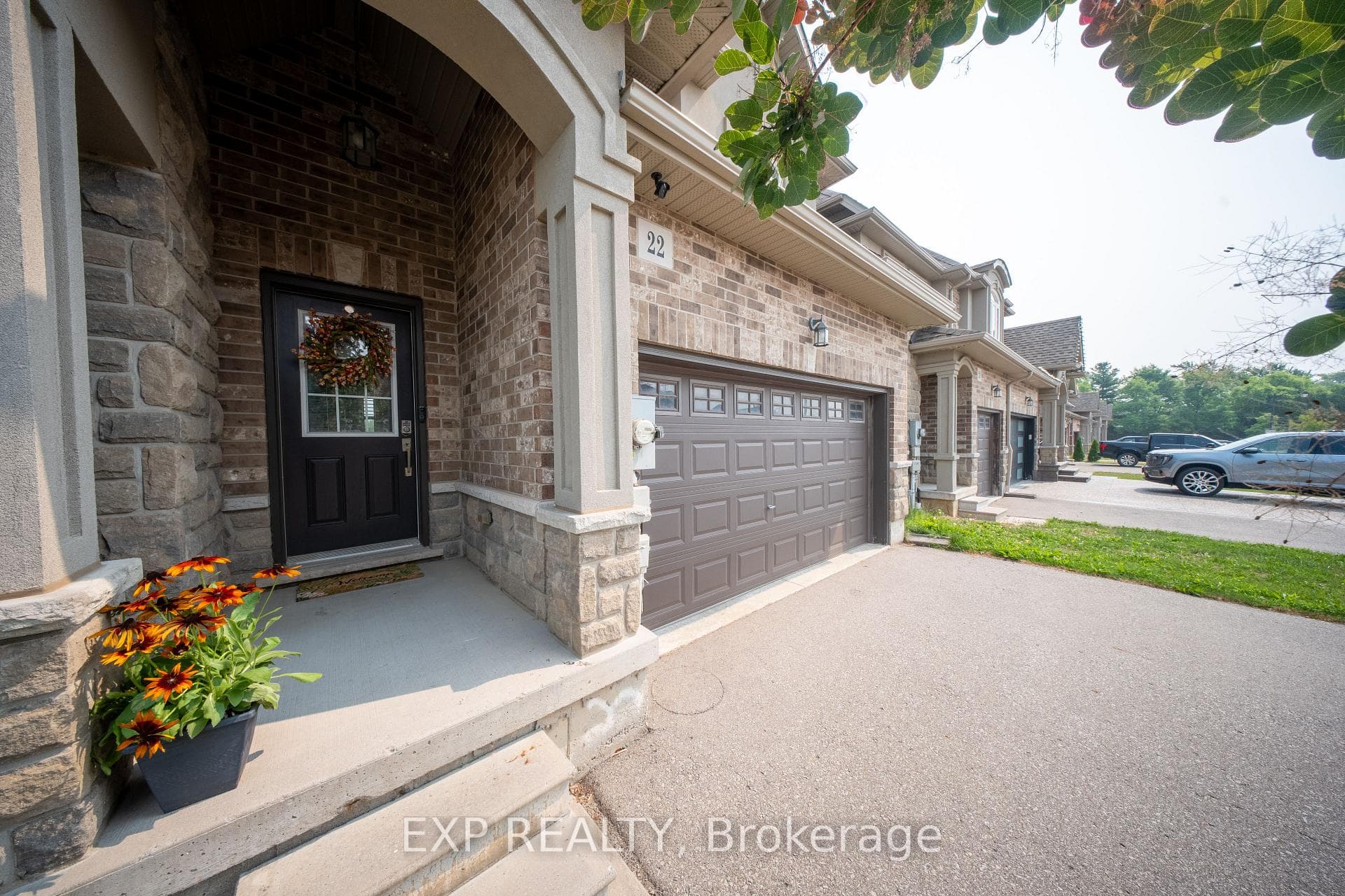 22 Madonna Drive photo 6
