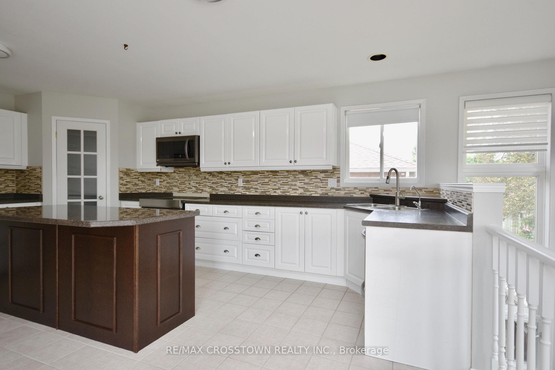 78 Kingsridge Road photo 24