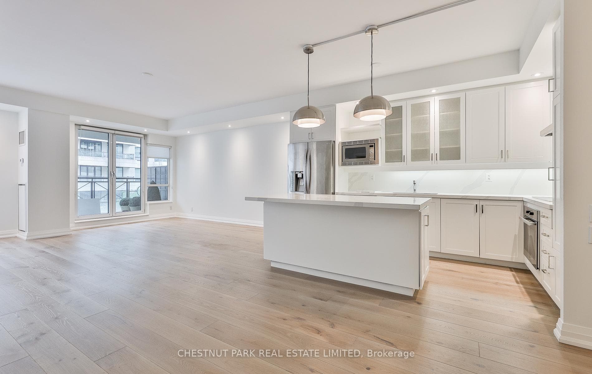 dining room/kitchen/living room
