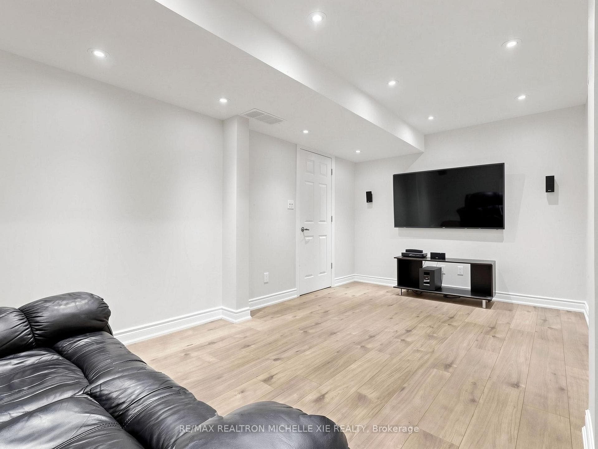 280 Paradelle Drive Unit 53 photo 33