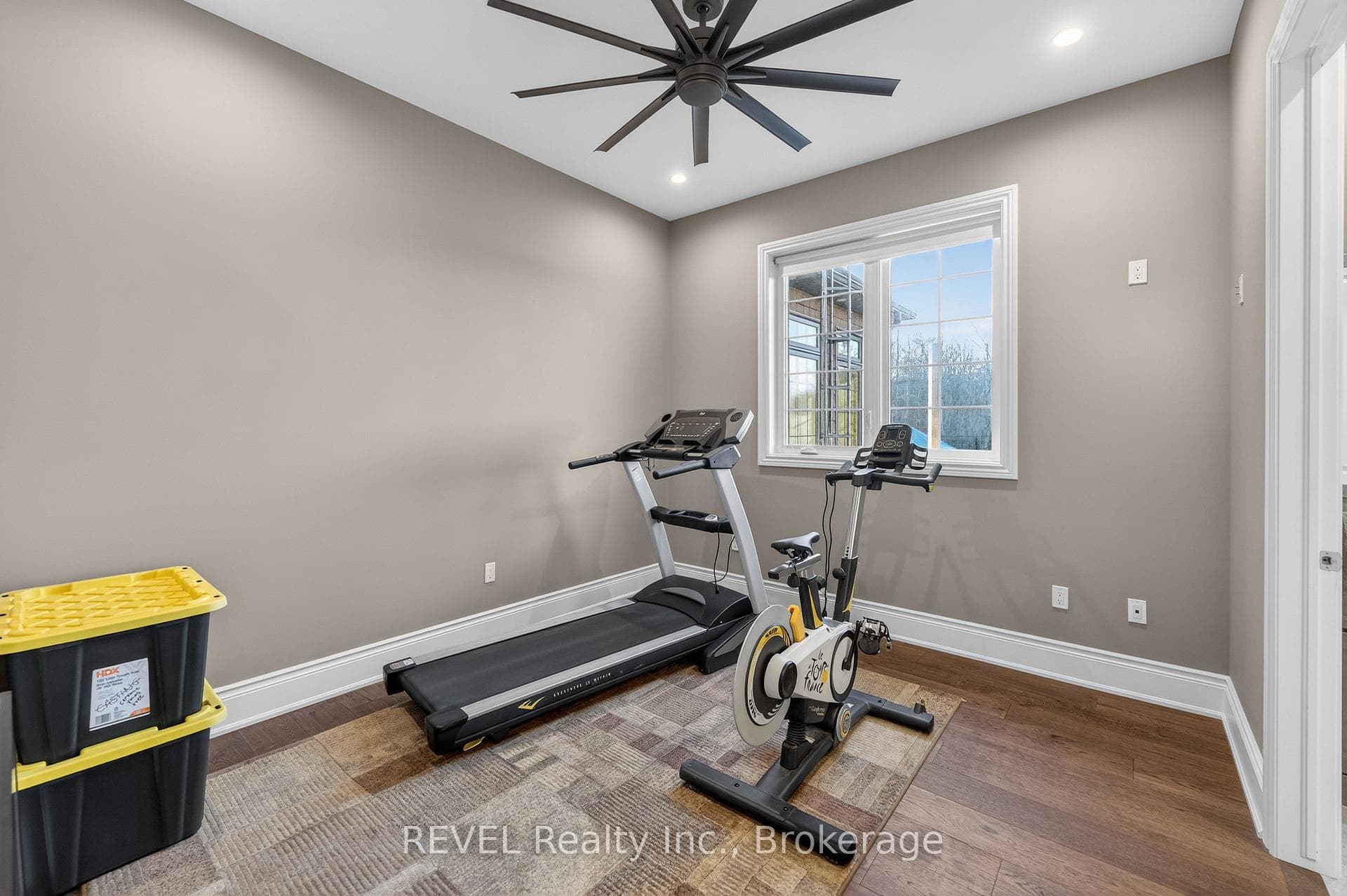 1041 Oakhill Boulevard photo 26