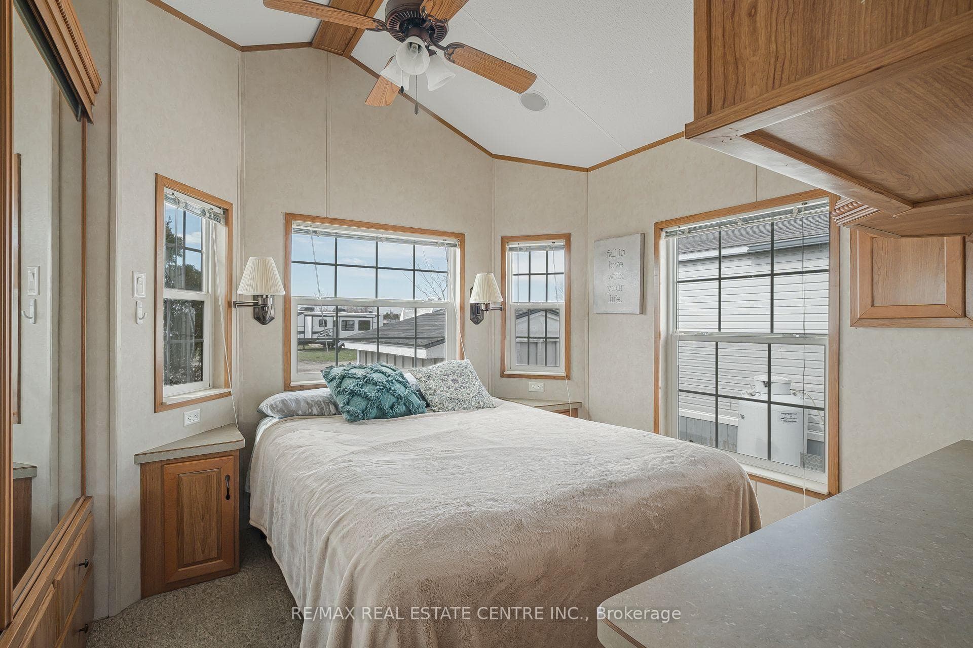659 PORT MAITLAND Road Unit 38L photo 12