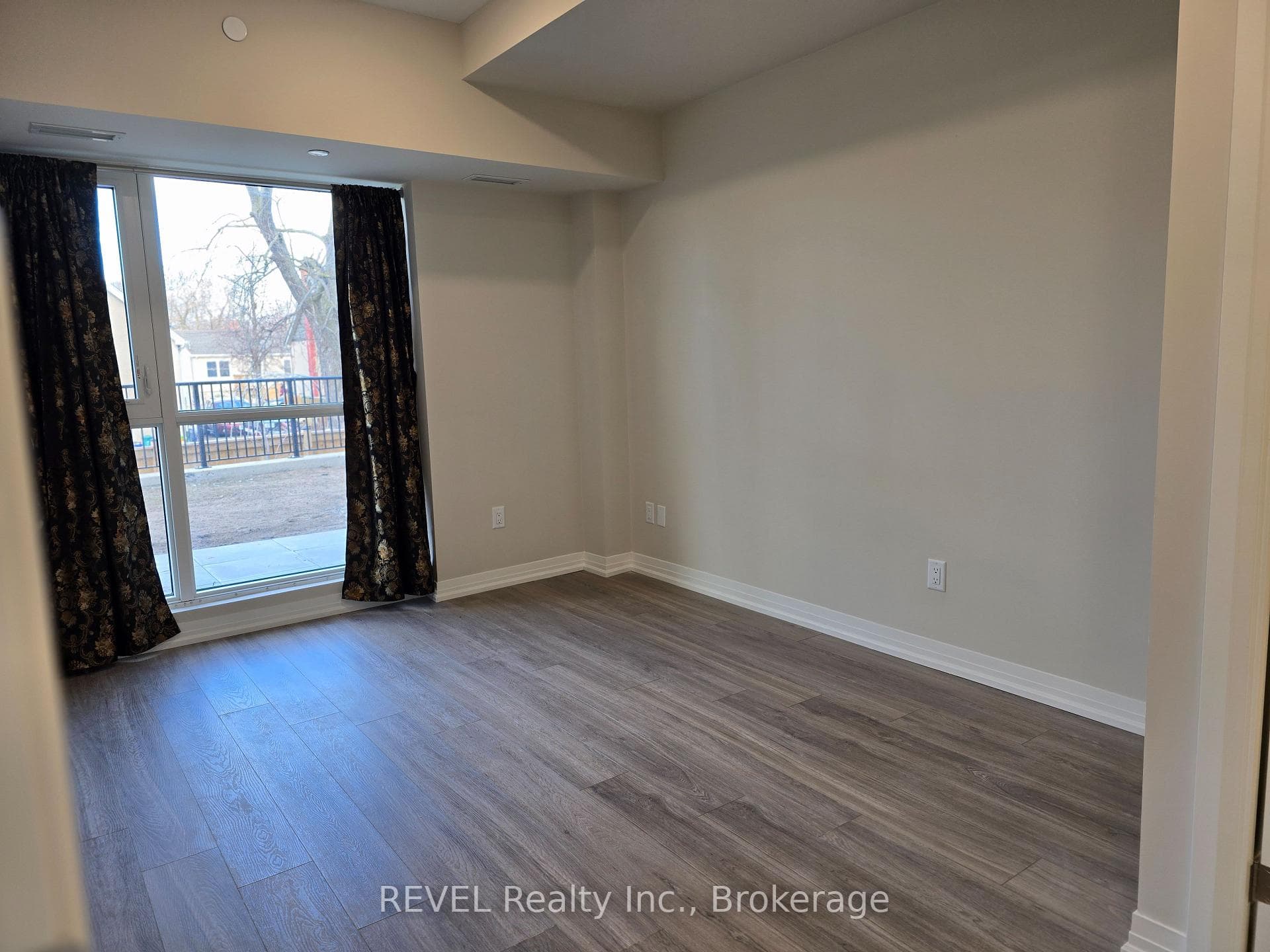 50 Herrick Avenue Unit 140 photo 12