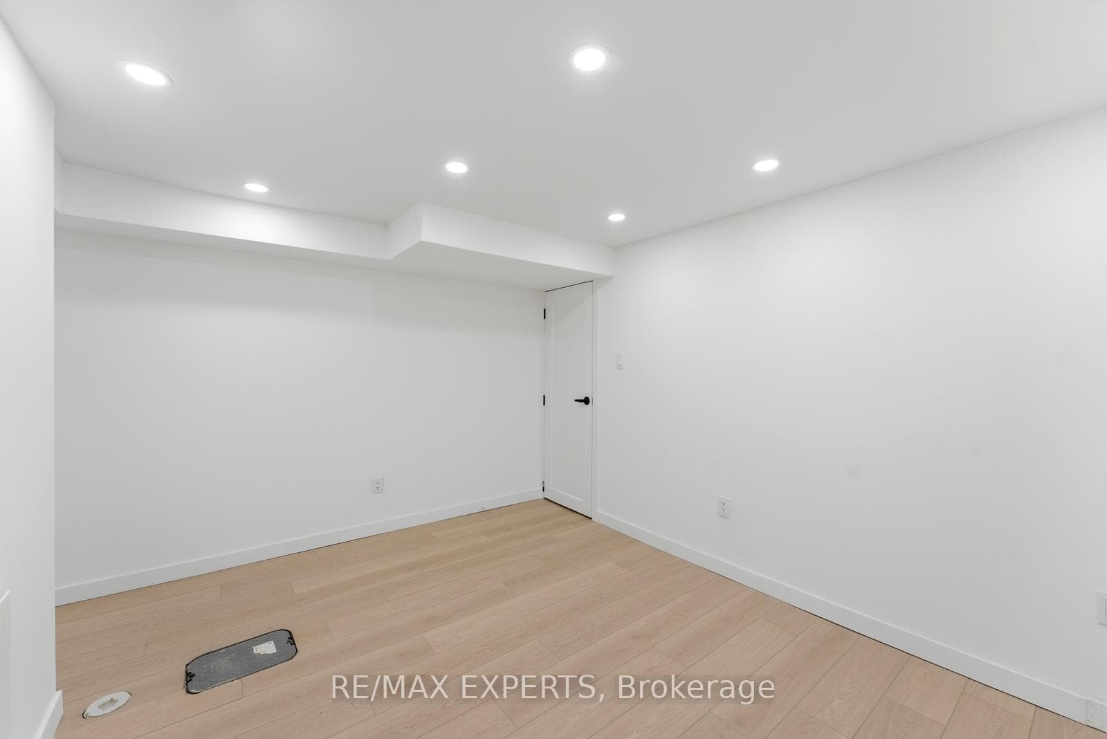 148 Ascot Avenue photo 33