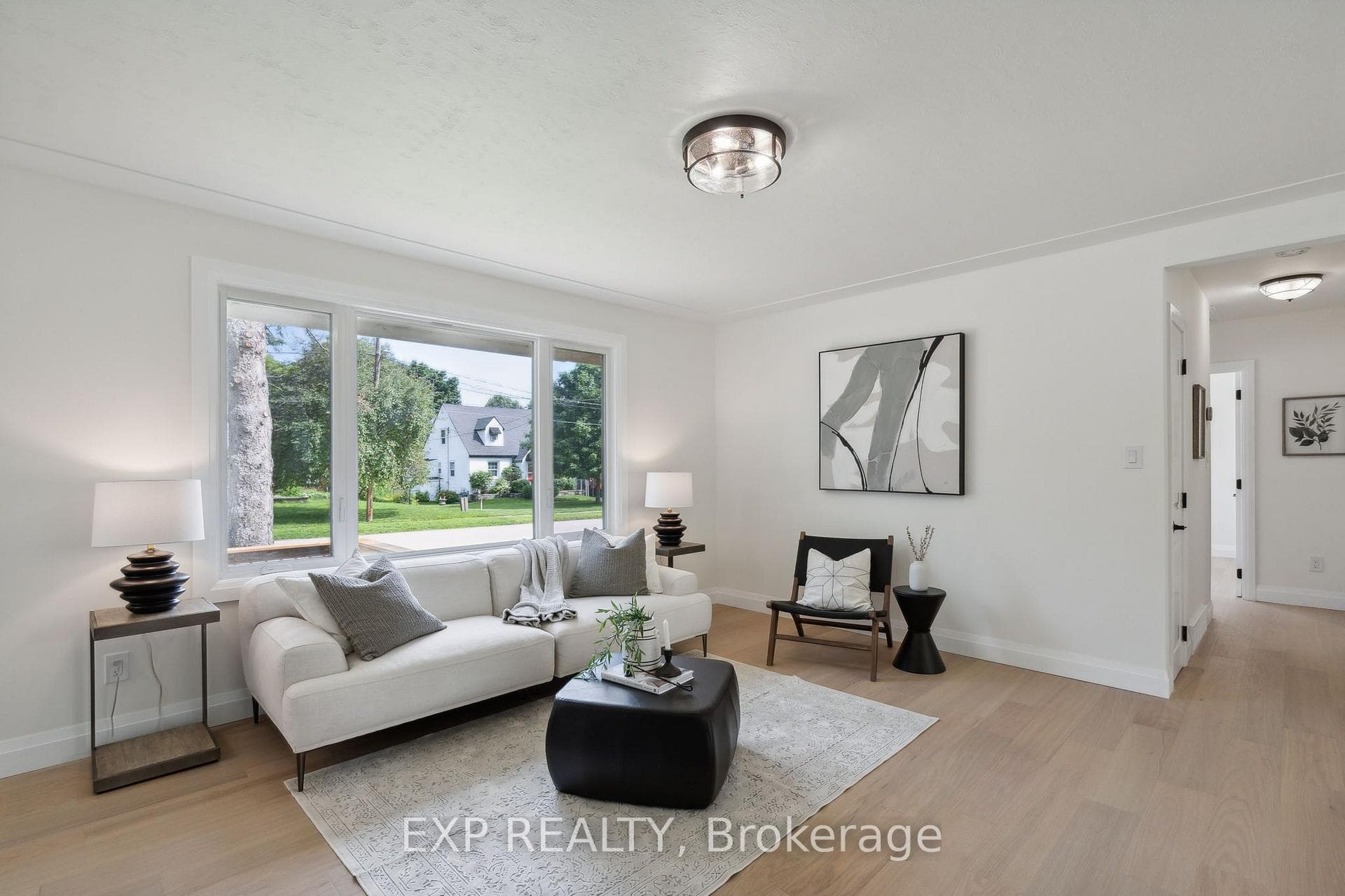 6979 James Street photo 7