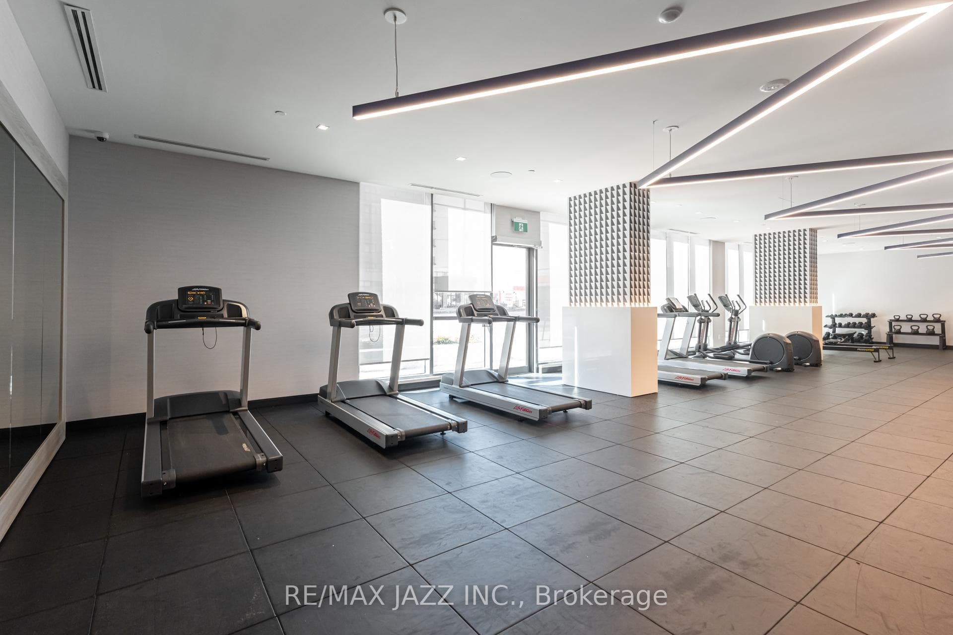 2545 Simcoe Street Unit 2102 photo 45