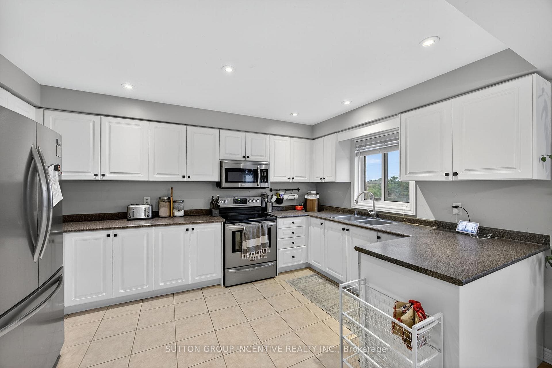 4 Dunnett Drive photo 7