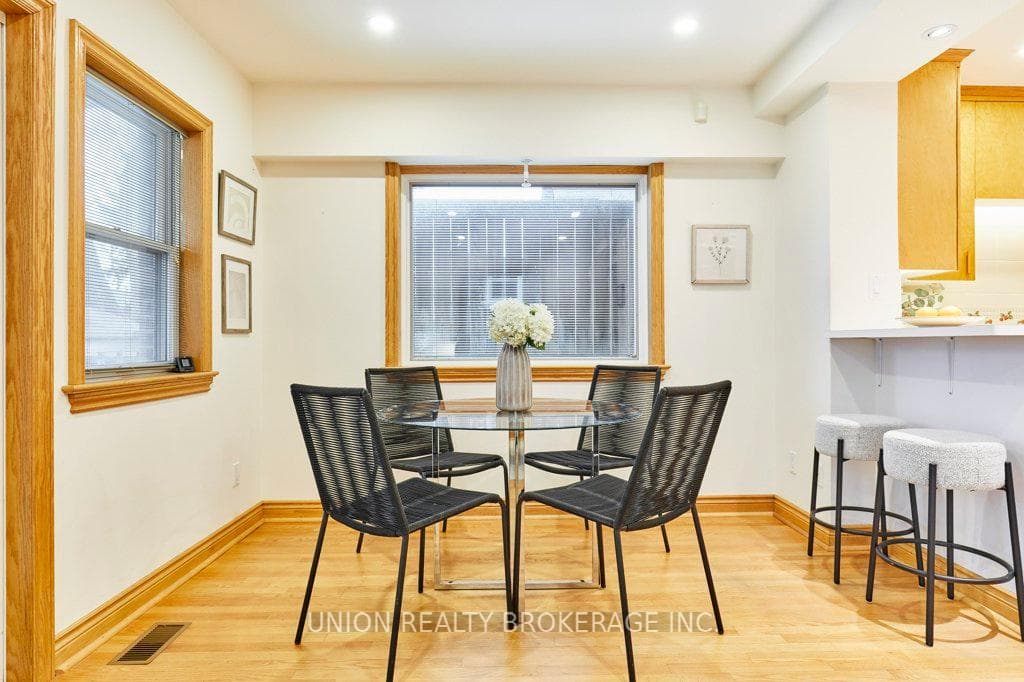59 Hammersmith Avenue photo 10